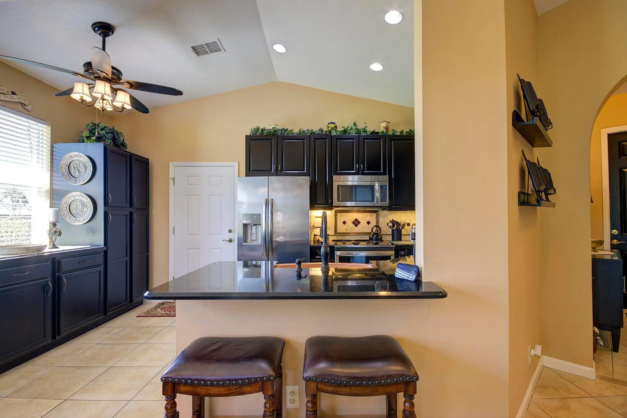 Property Slideshow image 9 of 38 | 10112 sw oak tree cir, Port Saint Lucie, FL, 34987