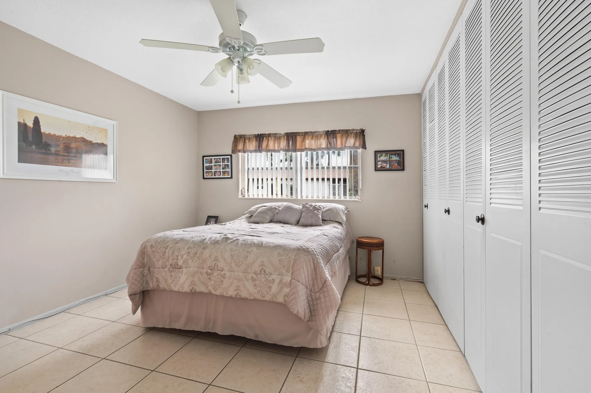 Property Slideshow image 14 of 33 | 2822 crosley dr b, West Palm Beach, FL, 33415