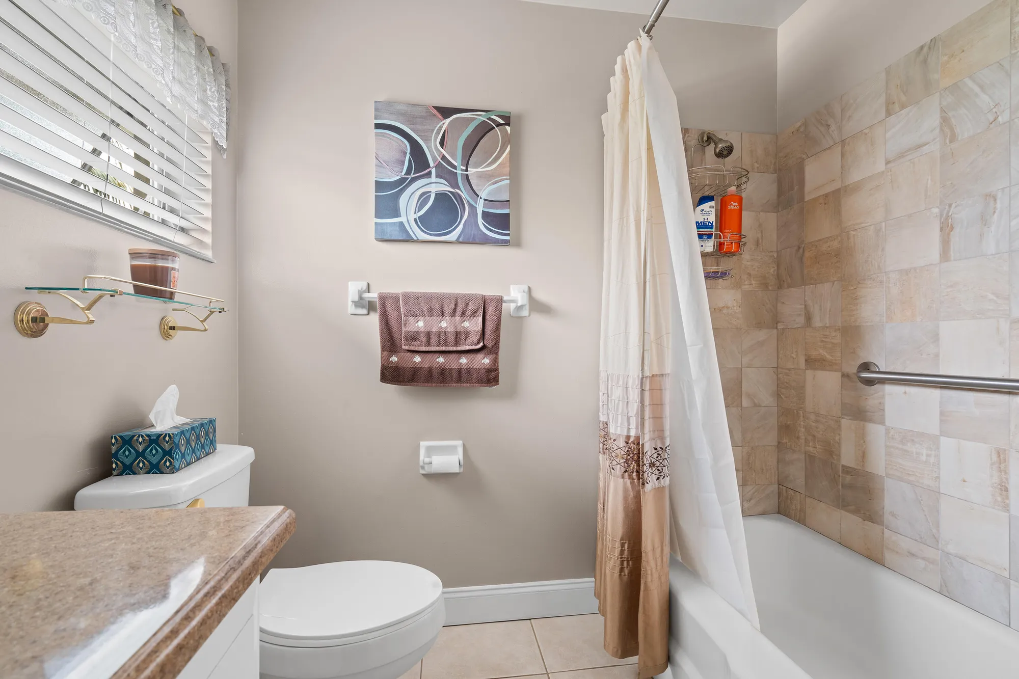 Property Slideshow image 17 of 33 | 2822 crosley dr b, West Palm Beach, FL, 33415
