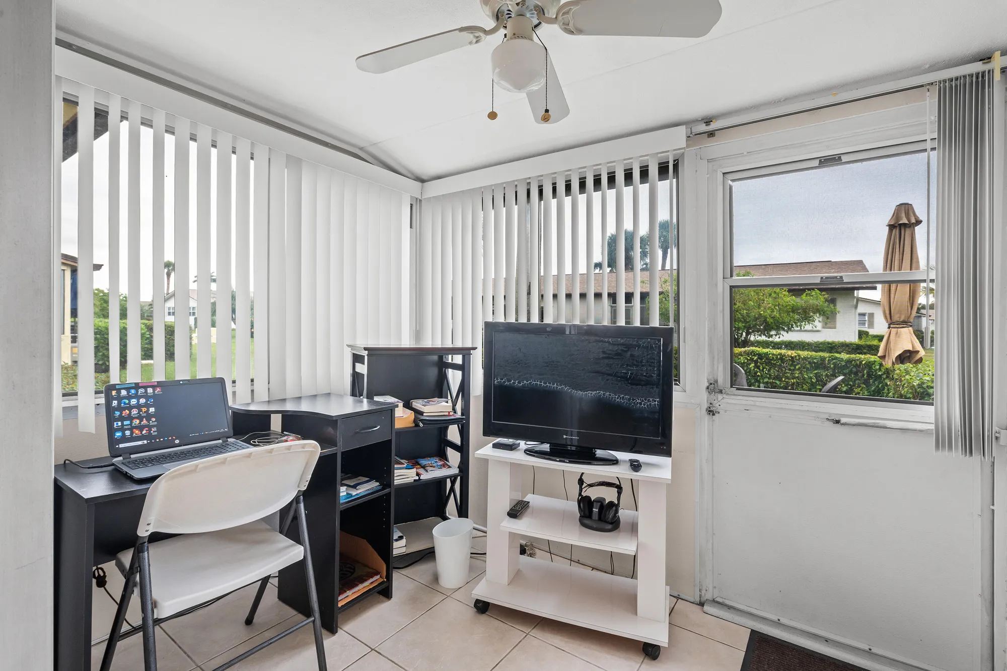 Property Slideshow image 13 of 33 | 2822 crosley dr b, West Palm Beach, FL, 33415
