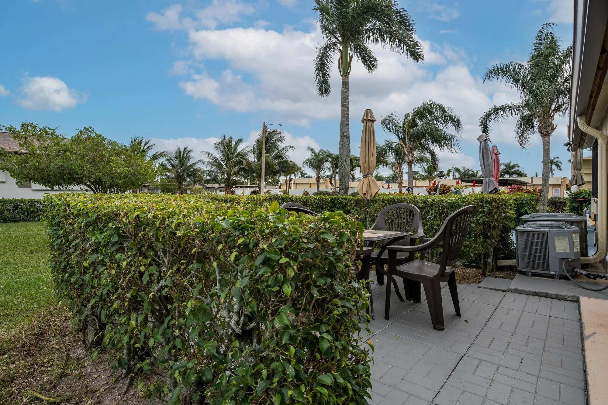 Property Slideshow image 25 of 33 | 2822 crosley dr b, West Palm Beach, FL, 33415