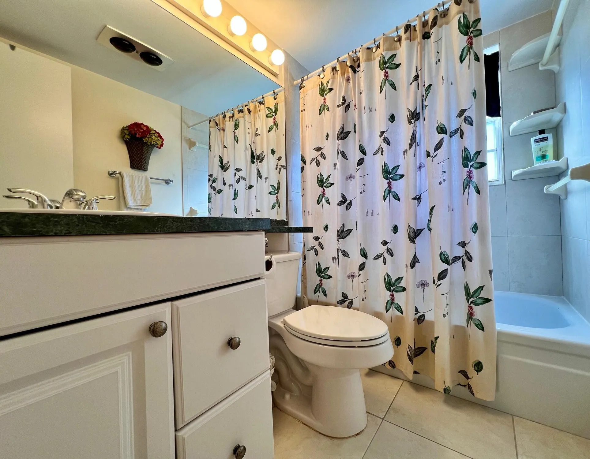 Property Slideshow image 6 of 16 | 156 bedford f, West Palm Beach, FL, 33417