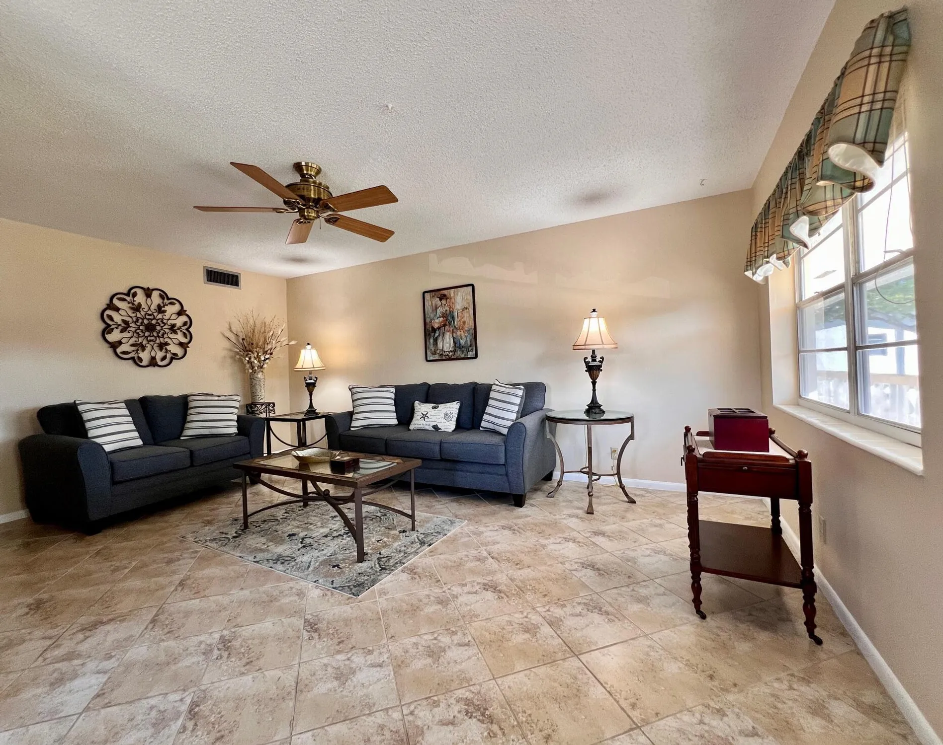 Property Slideshow image 1 of 16 | 156 bedford f, West Palm Beach, FL, 33417