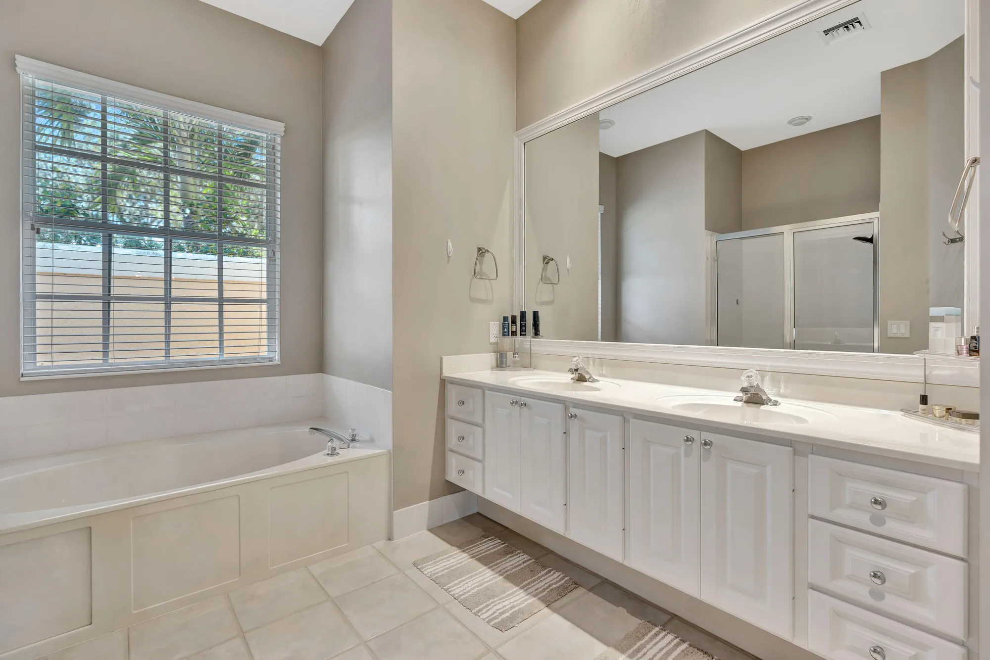 Property Slideshow image 28 of 47 | 2202 allen creek rd, West Palm Beach, FL, 33411