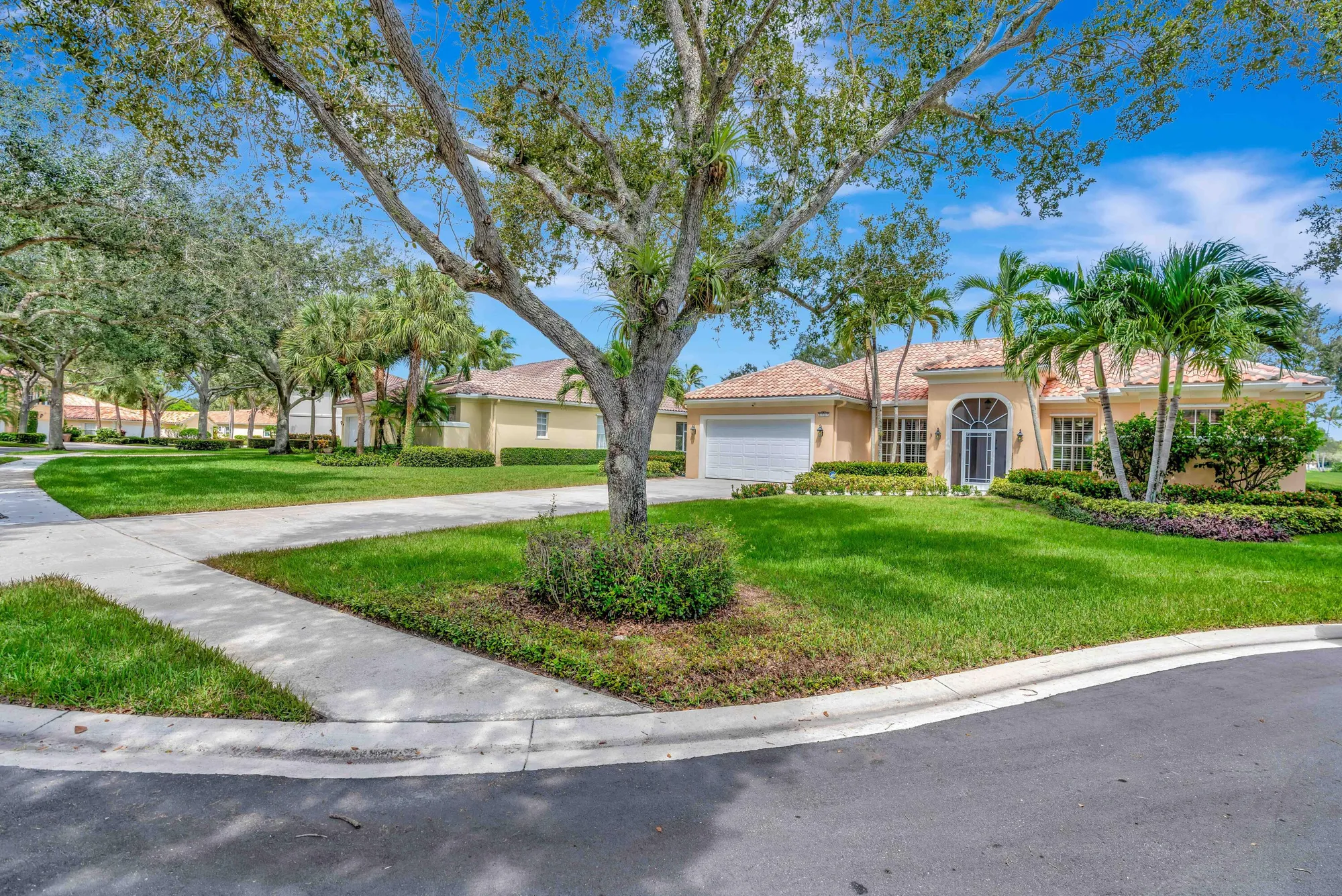 Property Slideshow image 7 of 47 | 2202 allen creek rd, West Palm Beach, FL, 33411