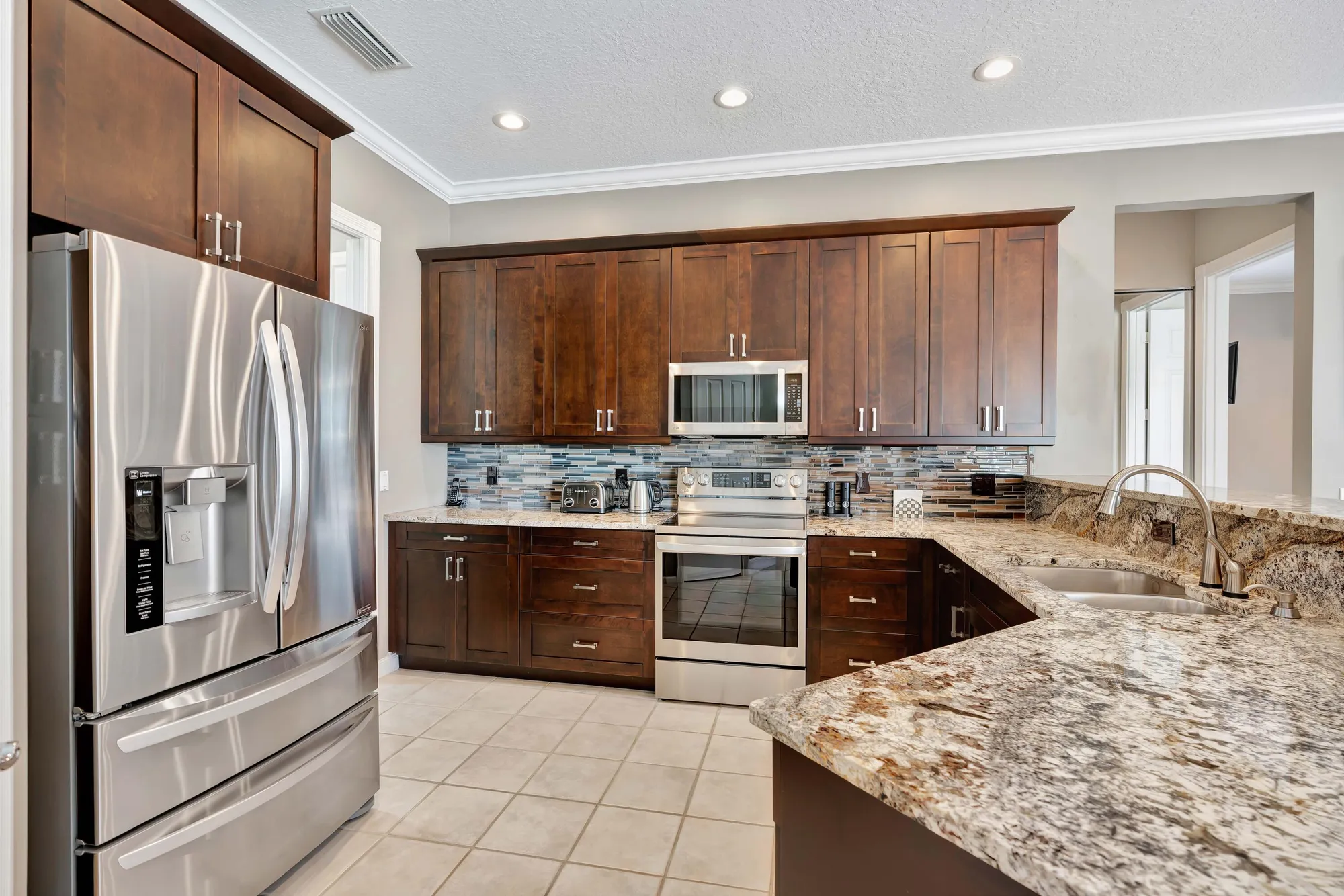 Property Slideshow image 18 of 47 | 2202 allen creek rd, West Palm Beach, FL, 33411