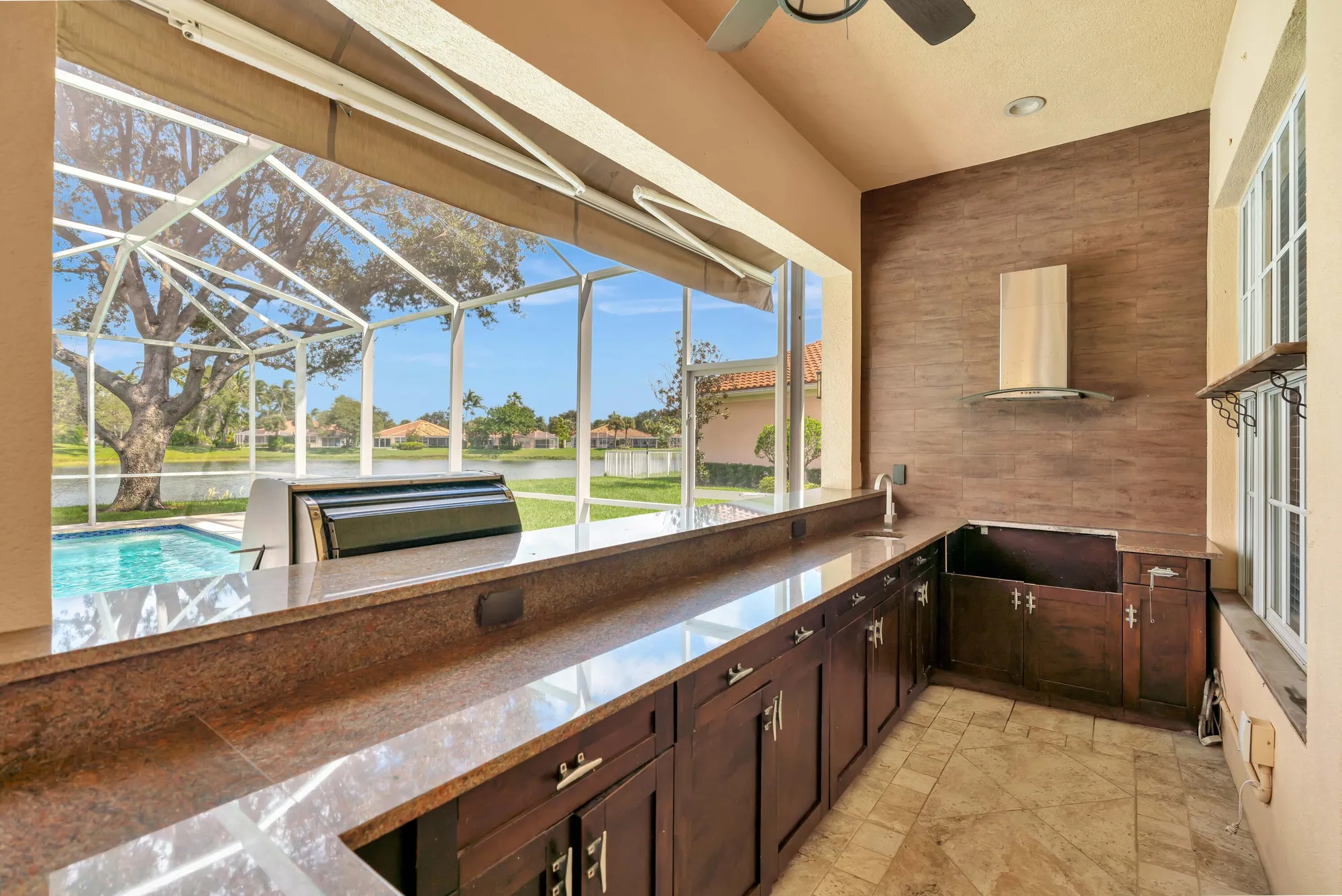 Property Slideshow image 13 of 47 | 2202 allen creek rd, West Palm Beach, FL, 33411