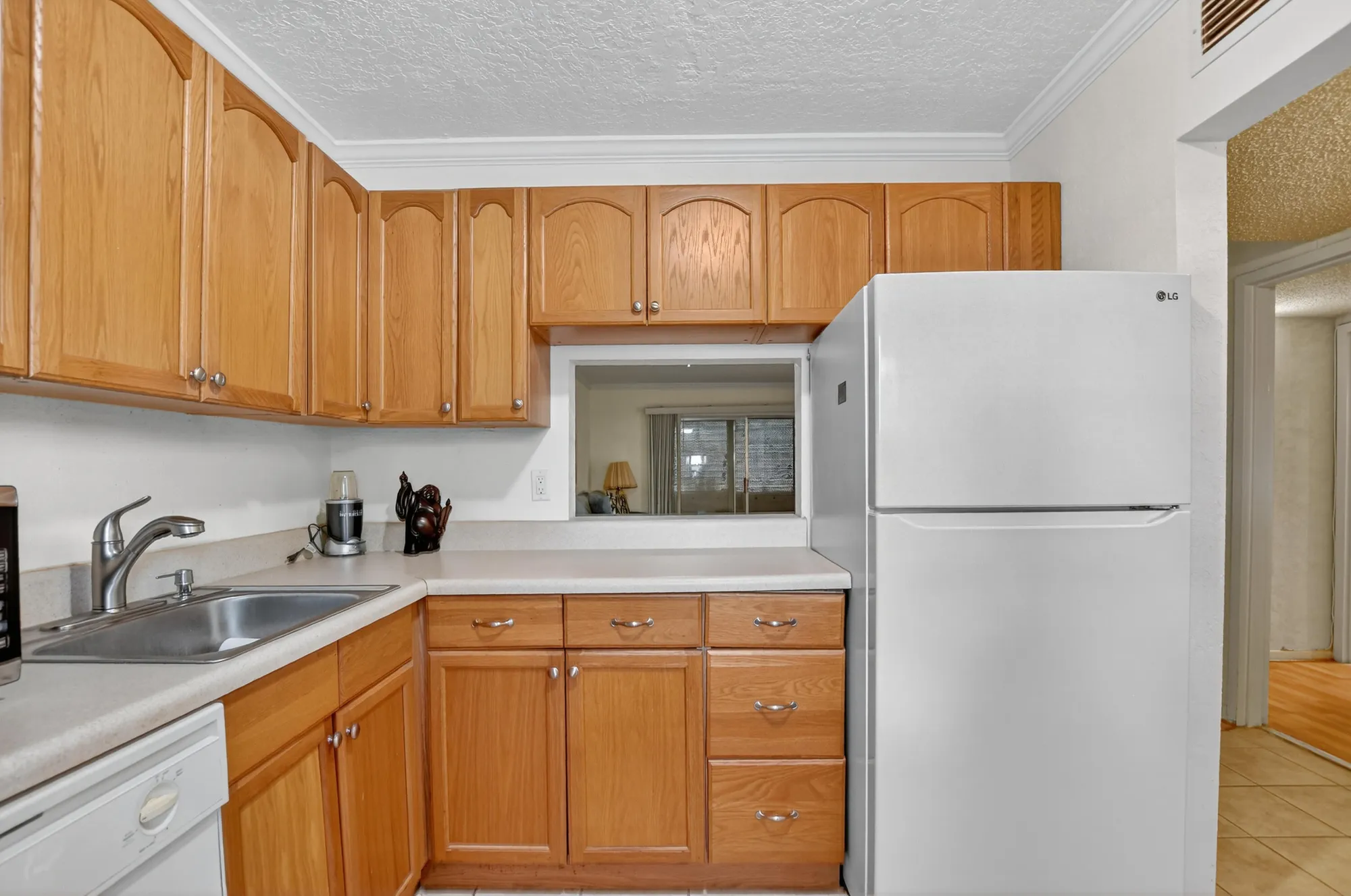 Property Slideshow image 2 of 37 | 6 abbey ln apt 106, Delray Beach, FL, 33446