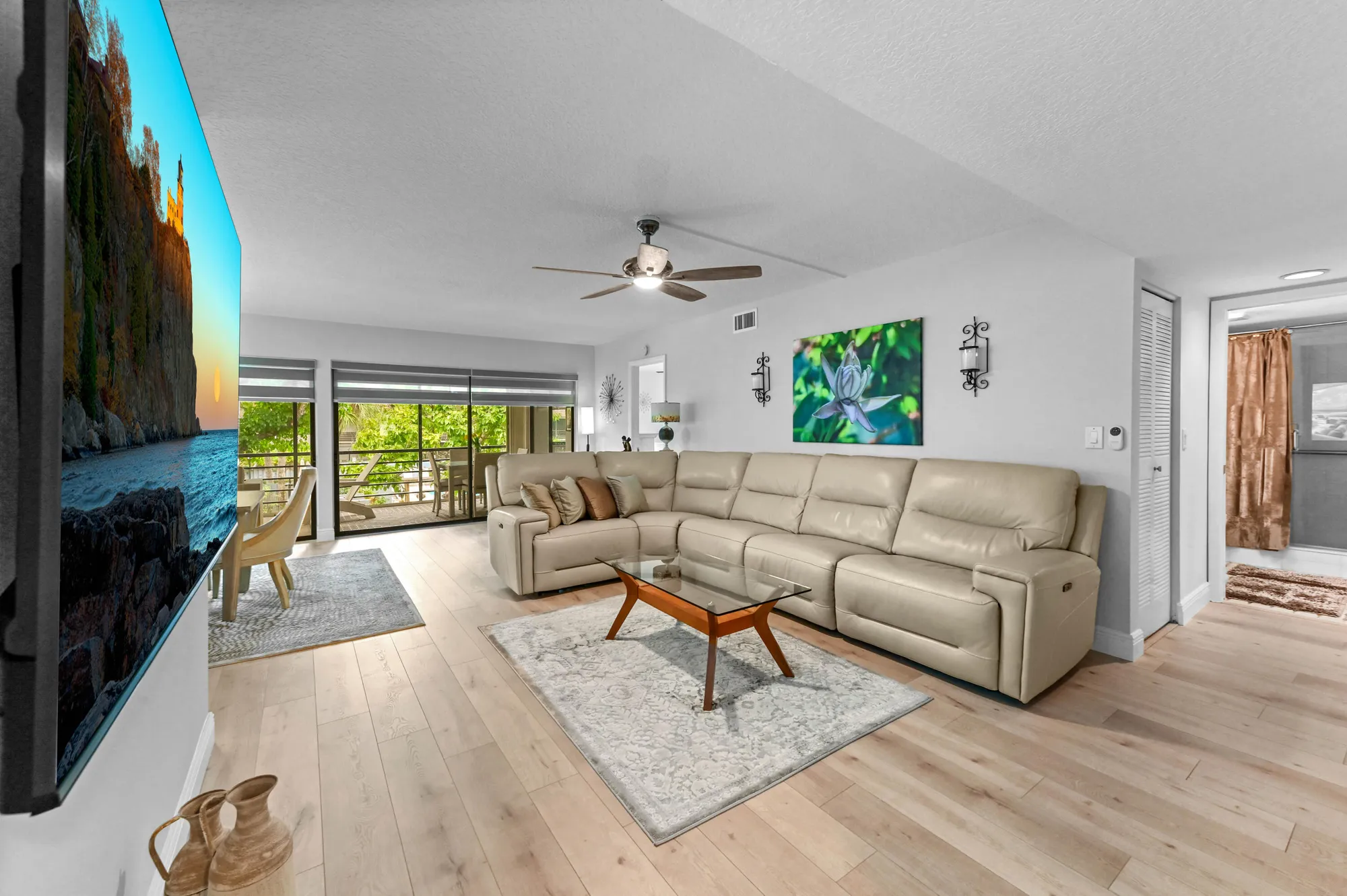 Property Slideshow image 5 of 32 | 5505 fairway park dr 201, Boynton Beach, FL, 33437