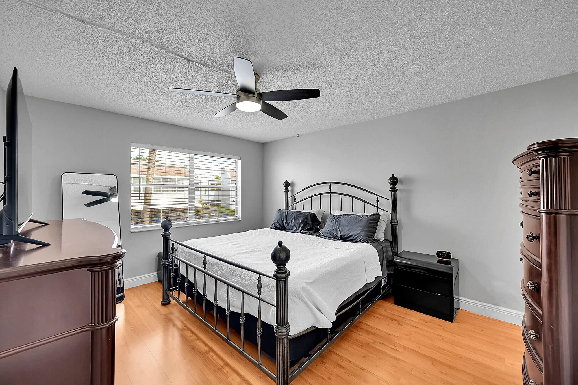 Property Slideshow image 11 of 25 | 2900 sw 22nd ave apt 512, Delray Beach, FL, 33445