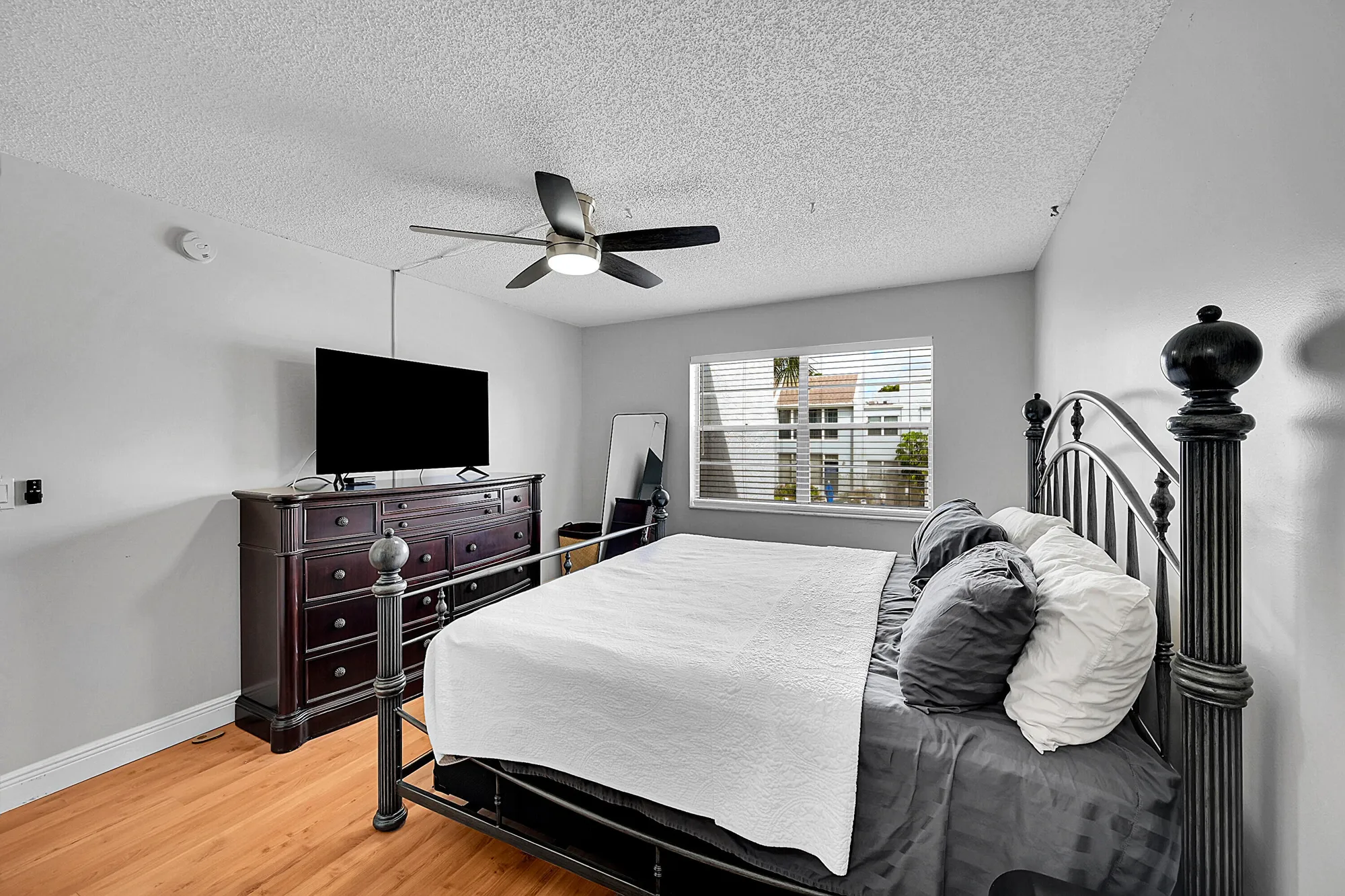 Property Slideshow image 13 of 25 | 2900 sw 22nd ave apt 512, Delray Beach, FL, 33445