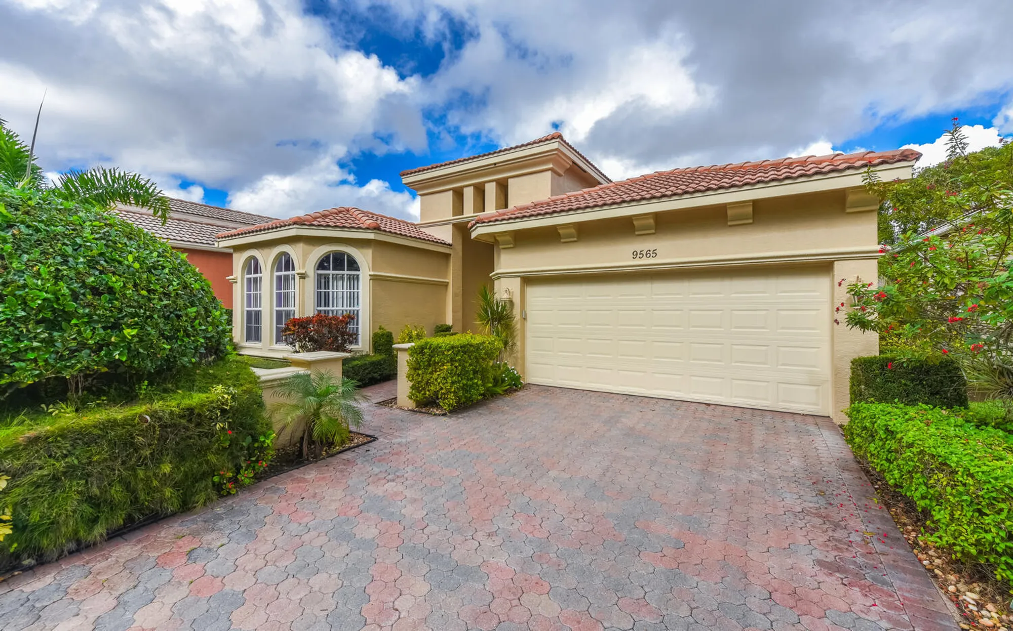 Property Slideshow image 1 of 48 | 9565 via elegante, Wellington, FL, 33411