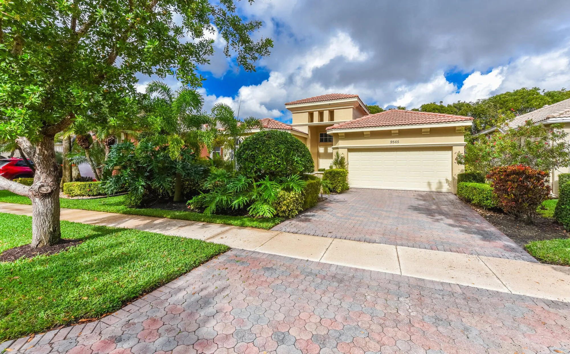 Property Slideshow image 4 of 48 | 9565 via elegante, Wellington, FL, 33411