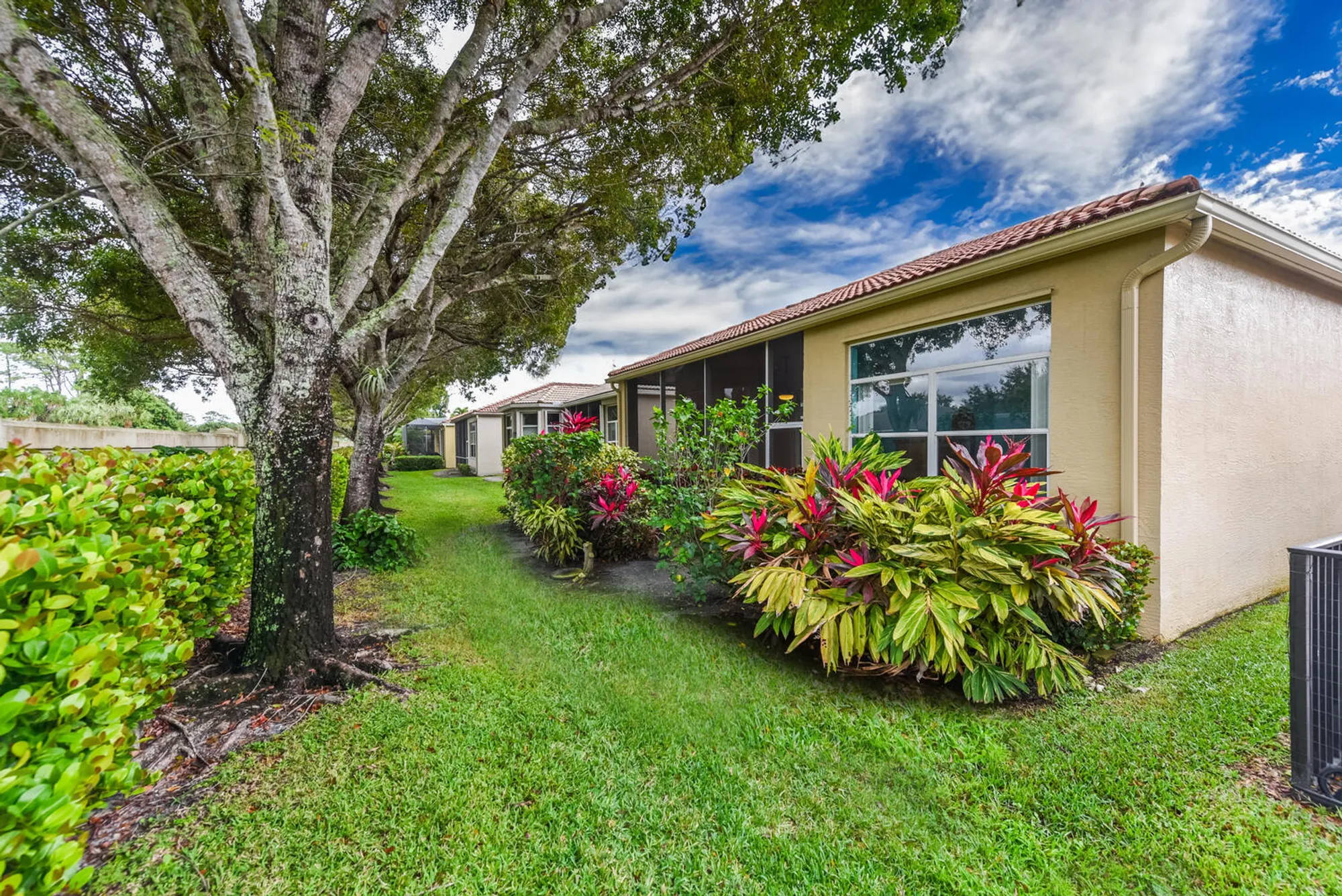 Property Slideshow image 24 of 48 | 9565 via elegante, Wellington, FL, 33411