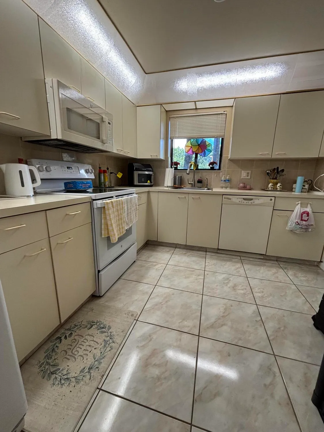 Property Slideshow image 8 of 29 | 4820 lucerne lakes blvd w apt 107, Greenacres, FL, 33467