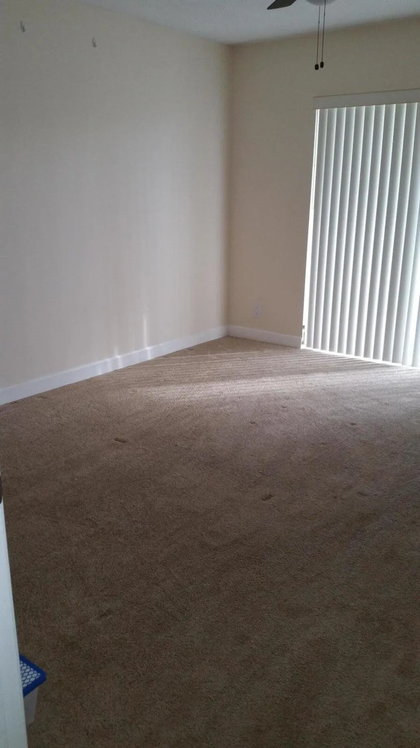Property Slideshow image 7 of 17 | 2534 garden dr 202, Lake Worth, FL, 33461