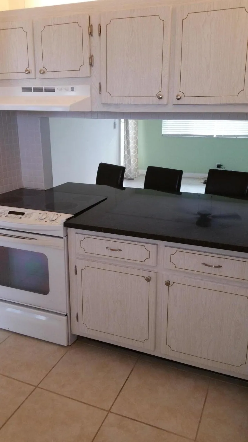 Property Slideshow image 13 of 17 | 2534 garden dr 202, Lake Worth, FL, 33461