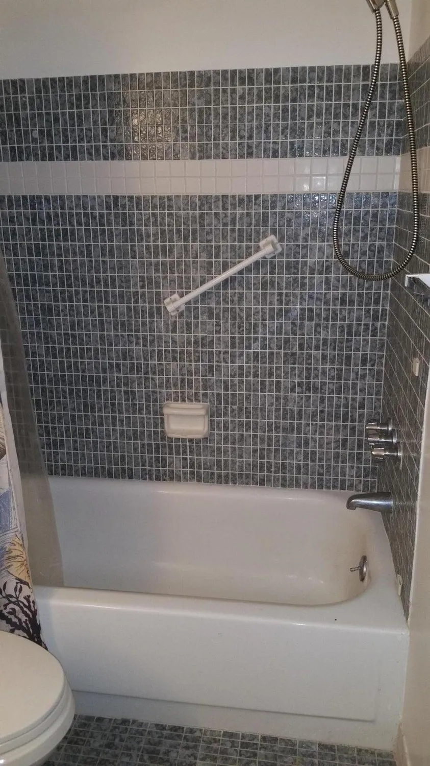 Property Slideshow image 15 of 17 | 2534 garden dr 202, Lake Worth, FL, 33461