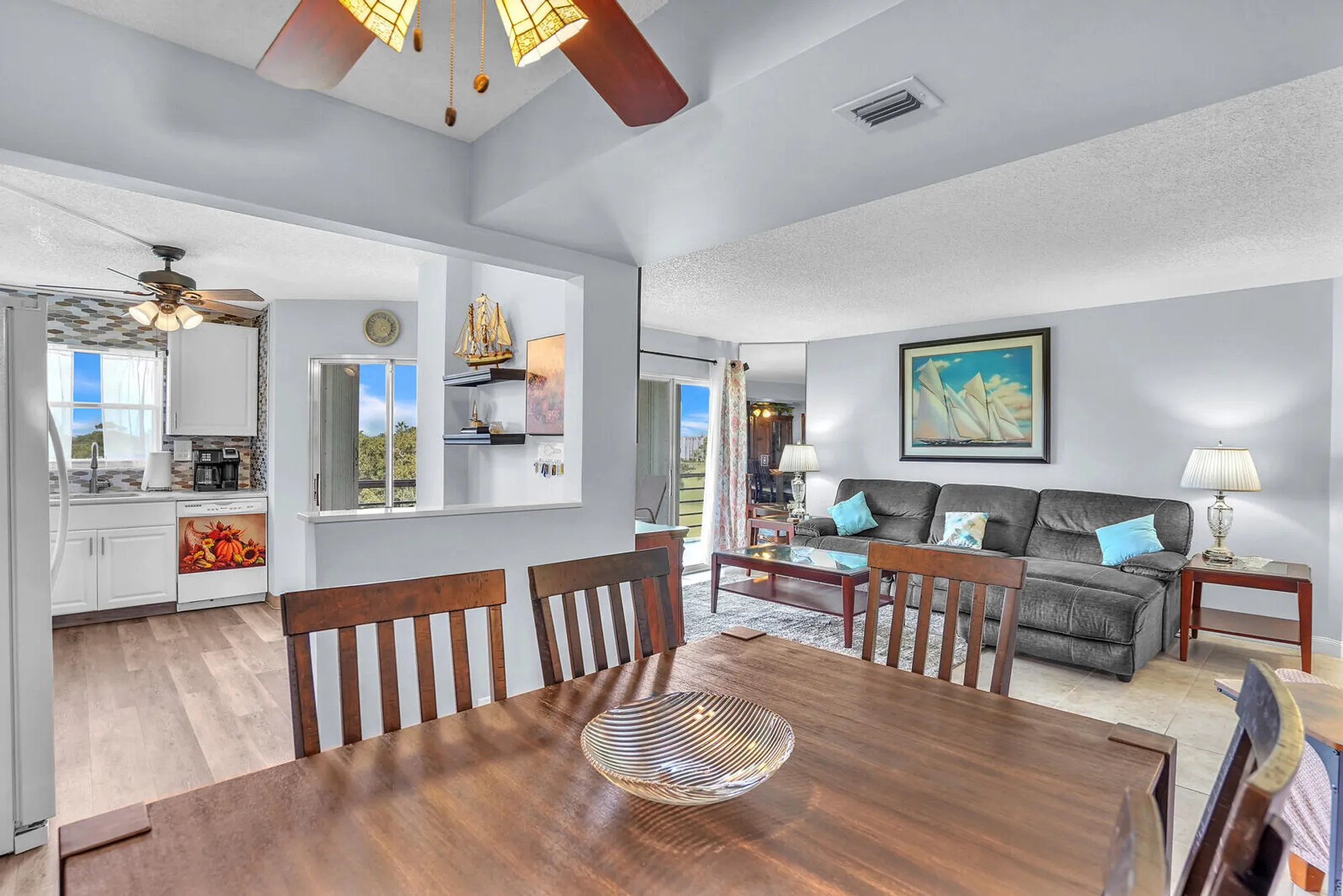Property Slideshow image 9 of 30 | 3959 via poinciana apt 503, Lake Worth, FL, 33467