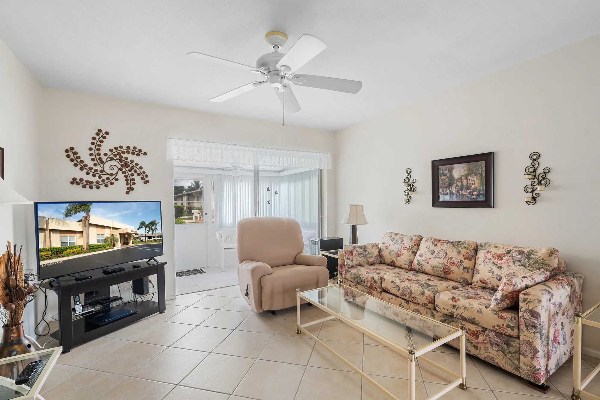 Property Slideshow image 1 of 28 | 2832 crosley dr e, West Palm Beach, FL, 33415