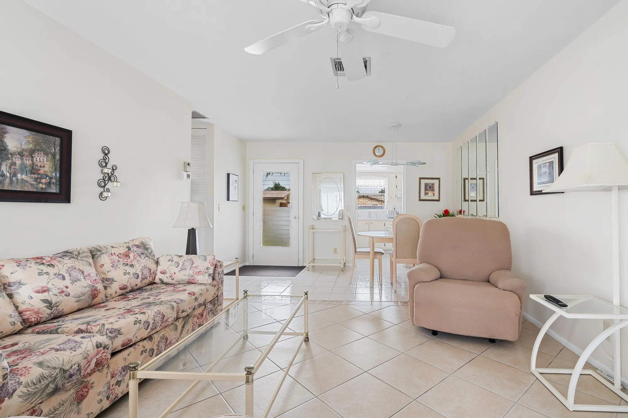 Property Slideshow image 4 of 28 | 2832 crosley dr e, West Palm Beach, FL, 33415