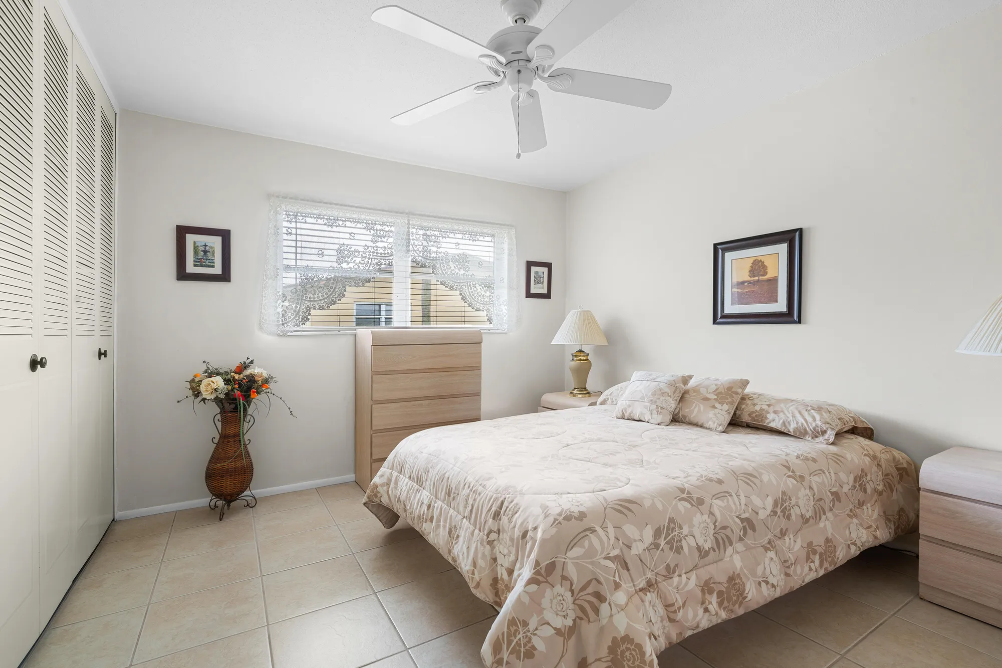 Property Slideshow image 11 of 28 | 2832 crosley dr e, West Palm Beach, FL, 33415