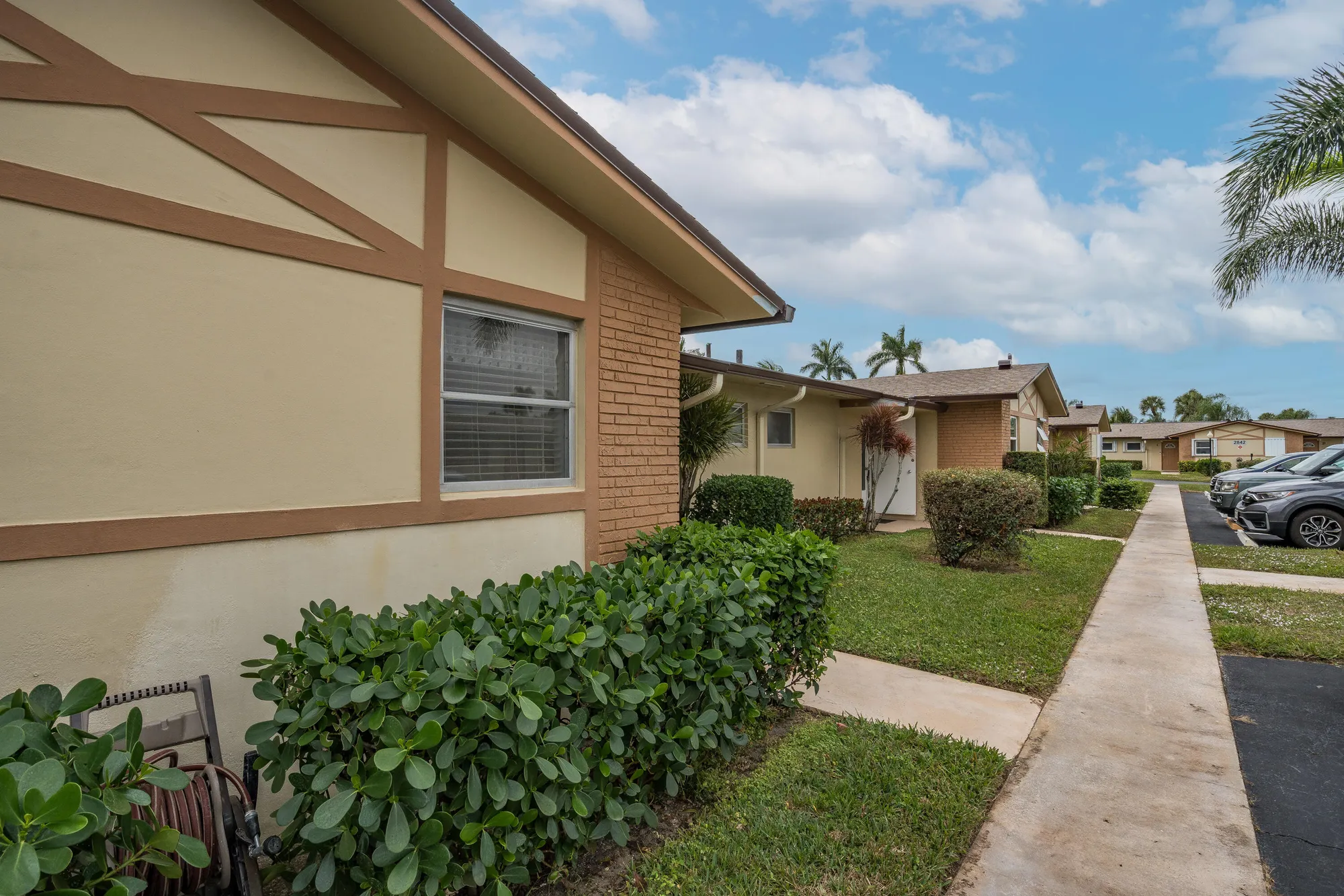 Property Slideshow image 18 of 28 | 2832 crosley dr e, West Palm Beach, FL, 33415