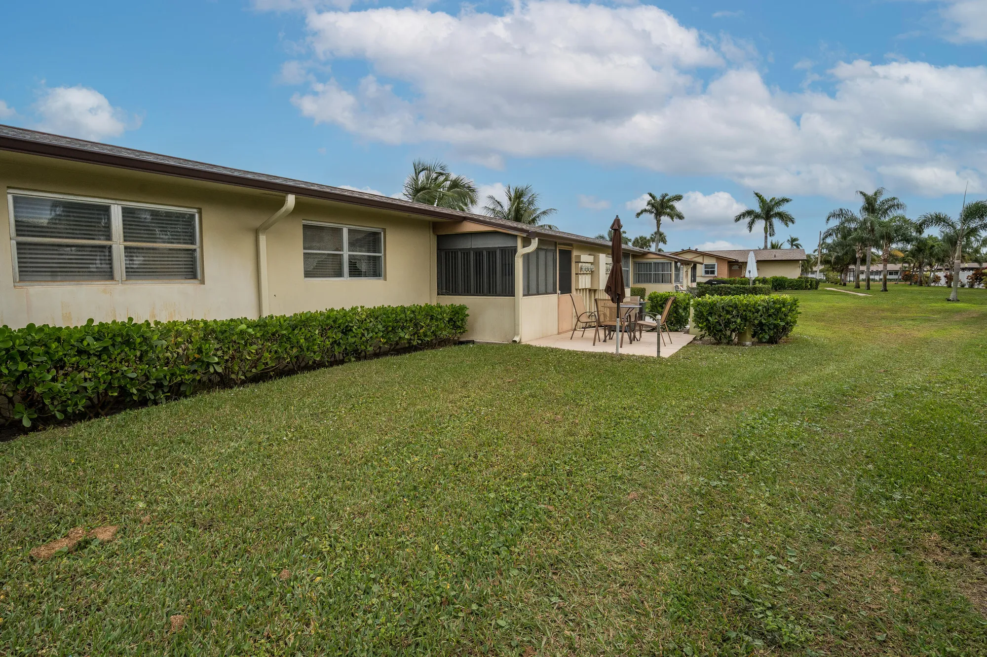 Property Slideshow image 23 of 28 | 2832 crosley dr e, West Palm Beach, FL, 33415