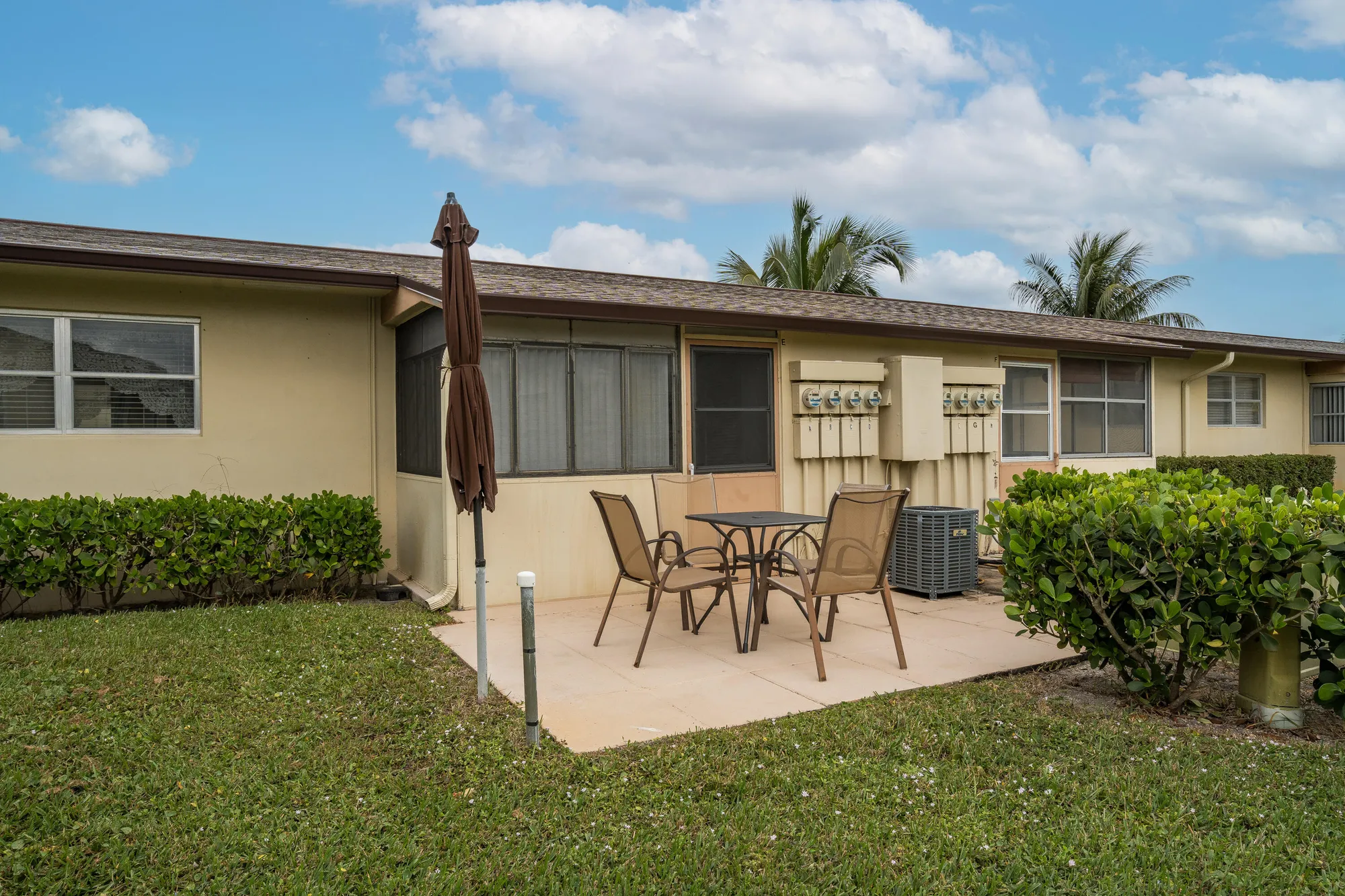 Property Slideshow image 19 of 28 | 2832 crosley dr e, West Palm Beach, FL, 33415