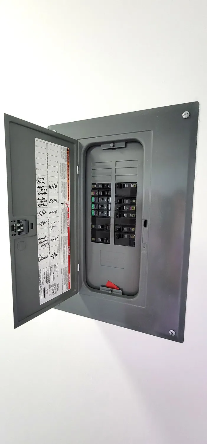 Property Slideshow image 16 of 35 | 2811 garden dr s apt 110, Palm Springs, FL, 33461