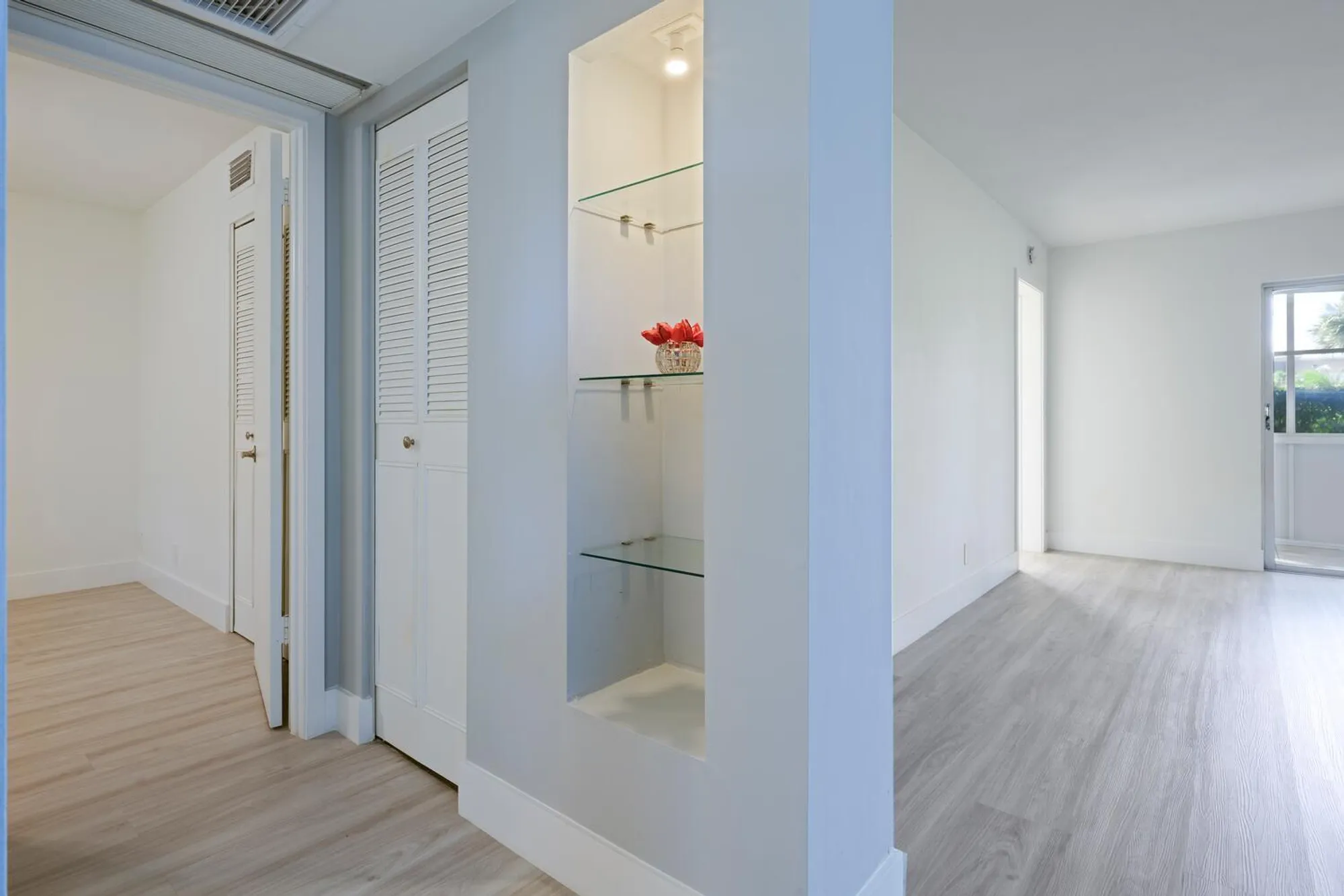 Property Slideshow image 9 of 35 | 2811 garden dr s apt 110, Palm Springs, FL, 33461