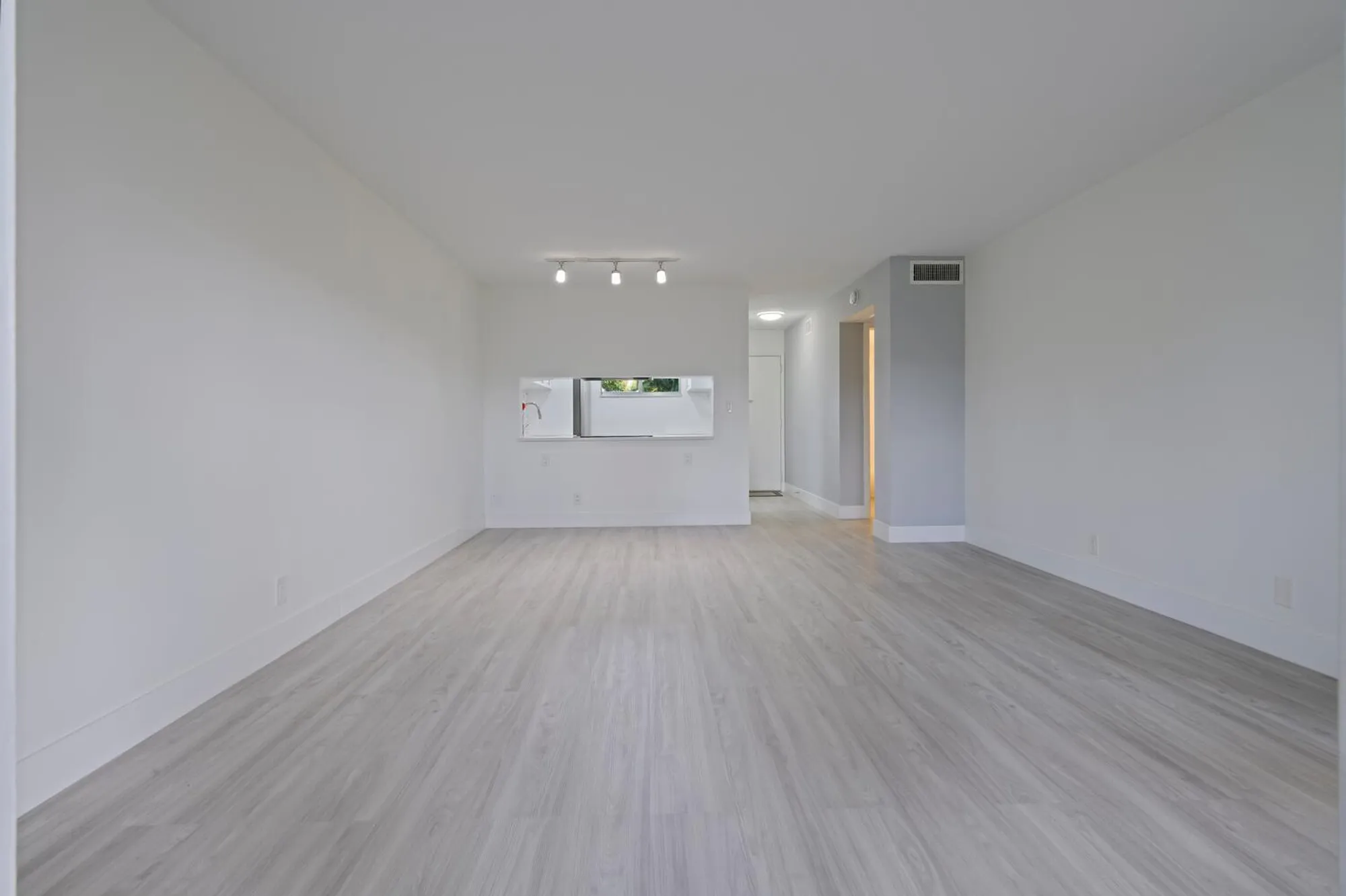 Property Slideshow image 5 of 35 | 2811 garden dr s apt 110, Palm Springs, FL, 33461