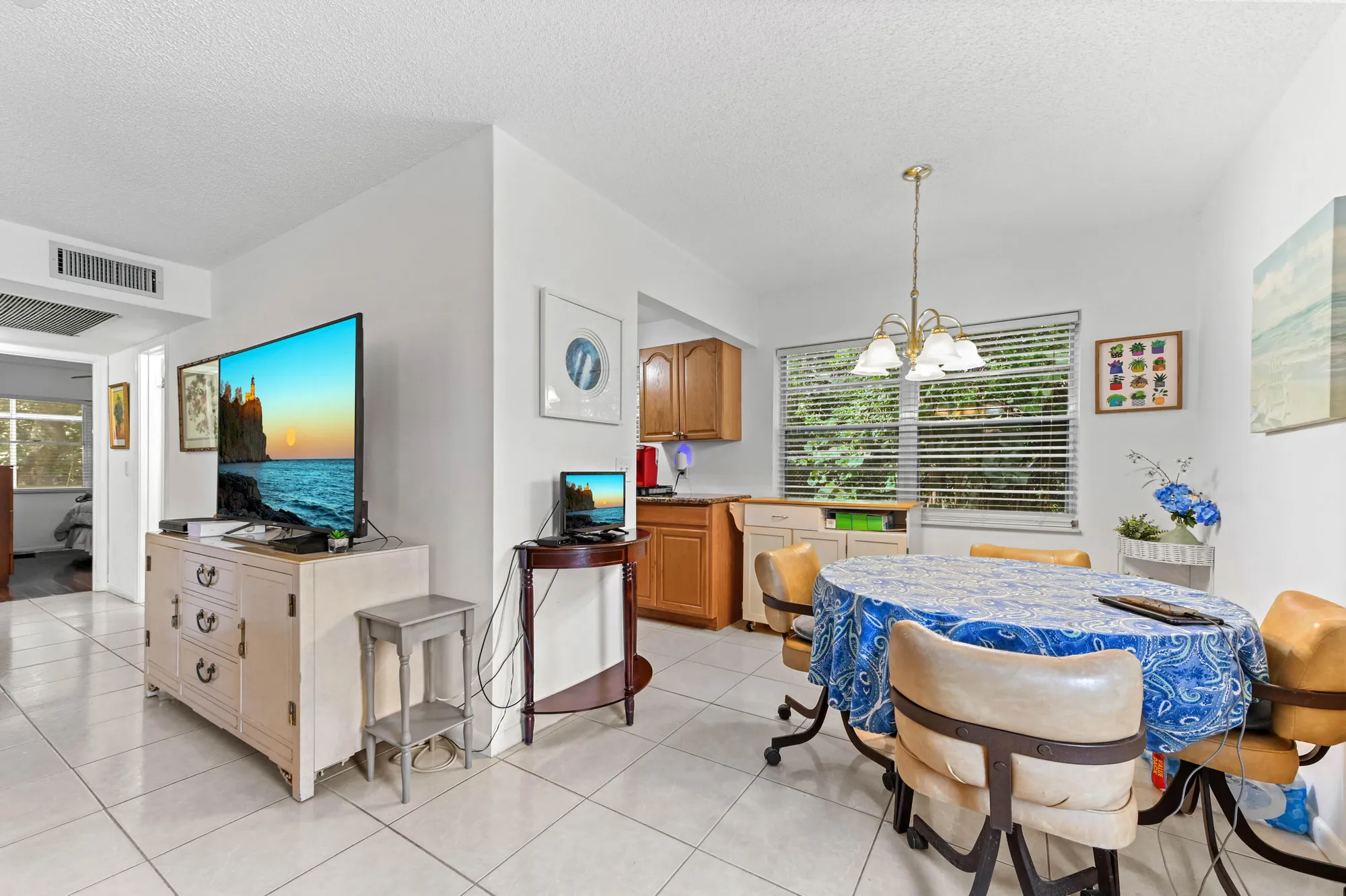 Property Slideshow image 8 of 24 | 268 northampton, West Palm Beach, FL, 33417