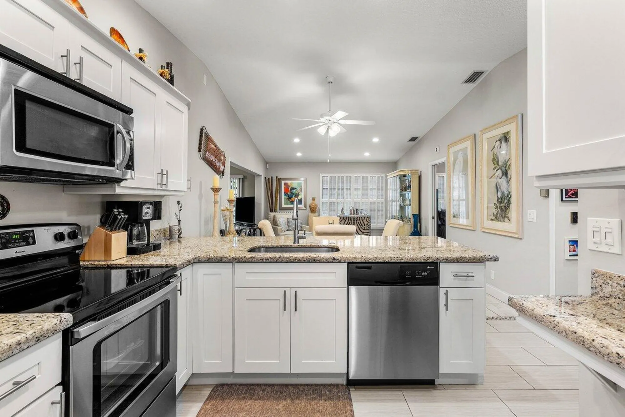 Property Slideshow image 7 of 28 | 5452 laurel oak st, Delray Beach, FL, 33484