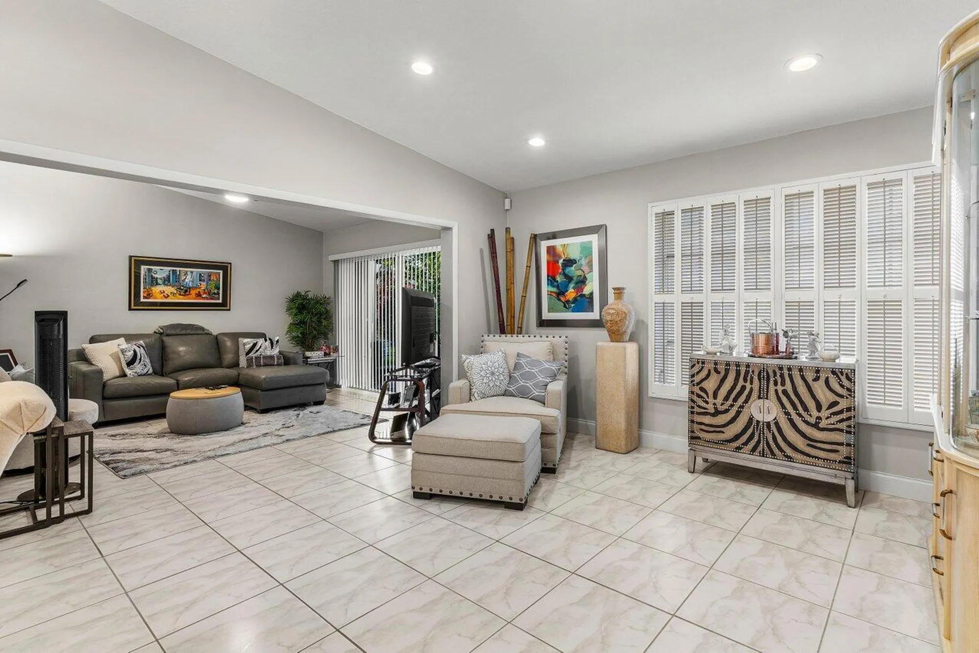 Property Slideshow image 10 of 28 | 5452 laurel oak st, Delray Beach, FL, 33484