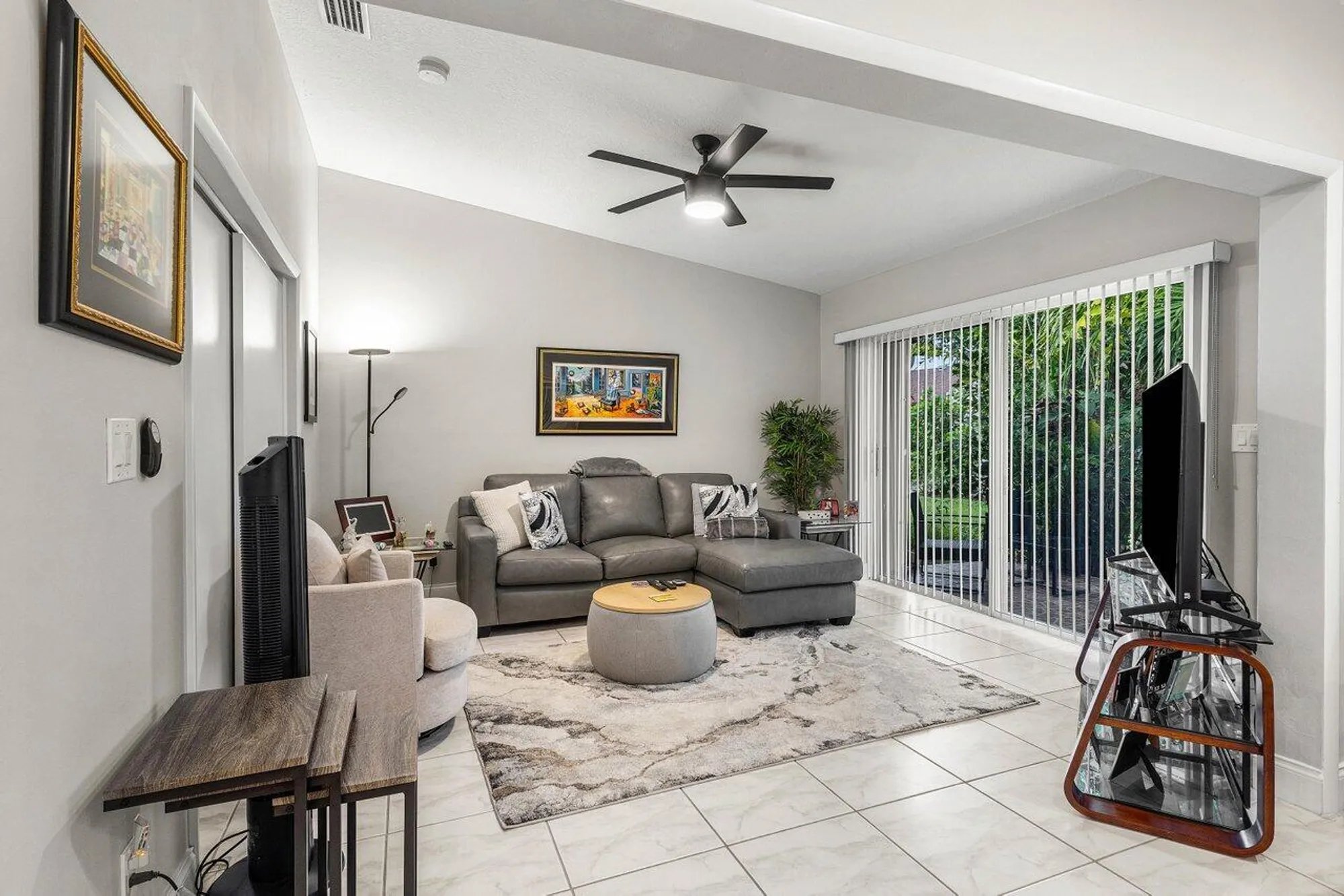 Property Slideshow image 12 of 28 | 5452 laurel oak st, Delray Beach, FL, 33484