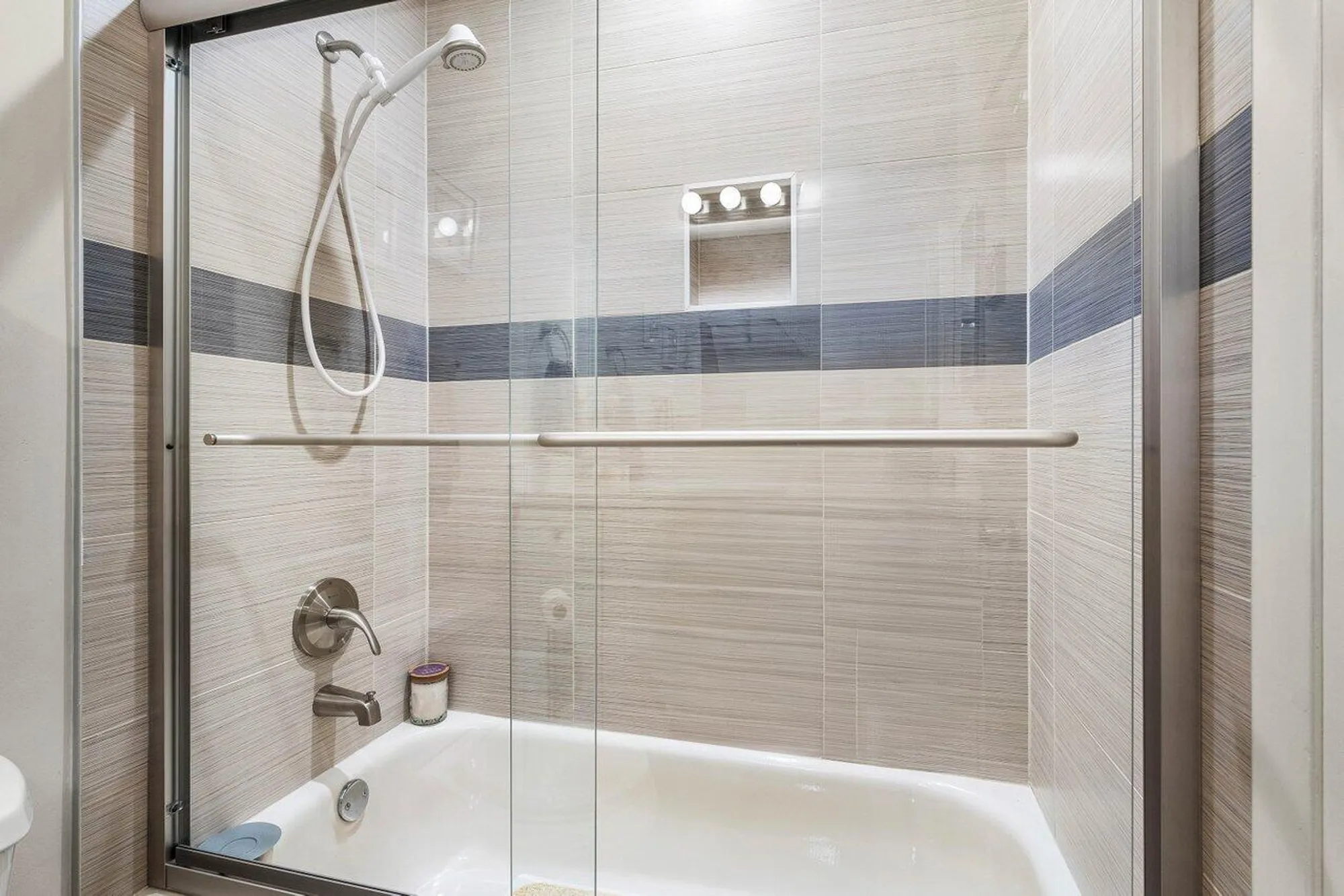 Property Slideshow image 22 of 28 | 5452 laurel oak st, Delray Beach, FL, 33484