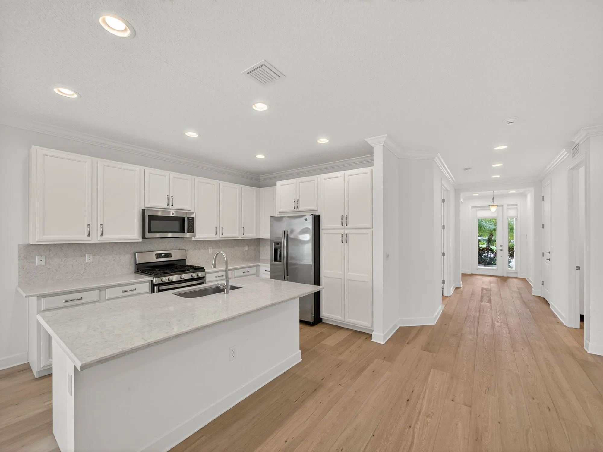 Property Slideshow image 10 of 107 | 11610 sw hawkins ter, Port Saint Lucie, FL, 34987