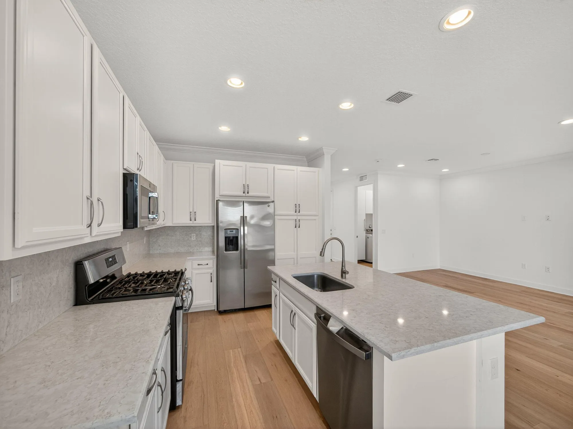 Property Slideshow image 11 of 107 | 11610 sw hawkins ter, Port Saint Lucie, FL, 34987