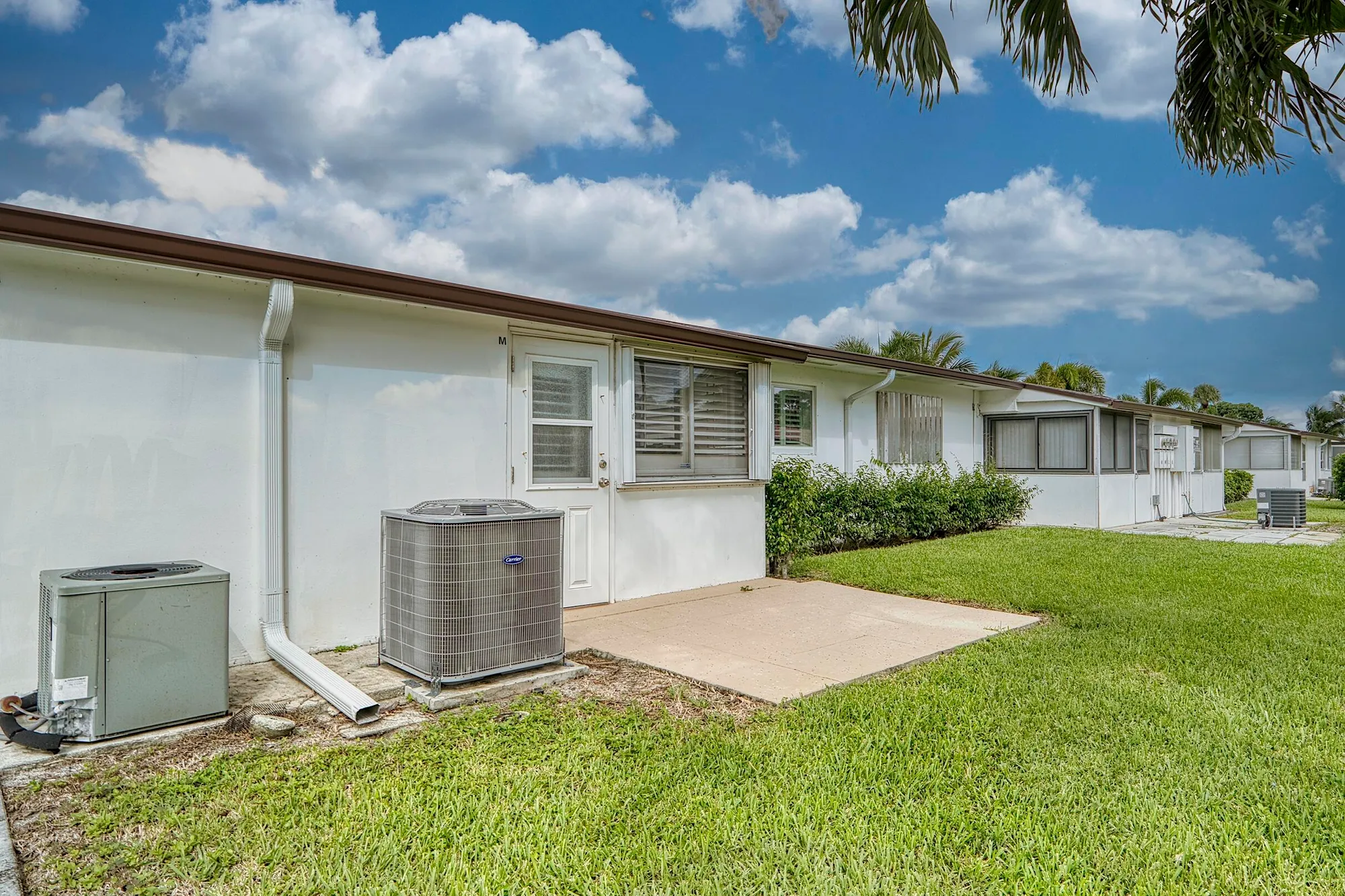 Property Slideshow image 30 of 47 | 2930 crosley dr m, West Palm Beach, FL, 33415