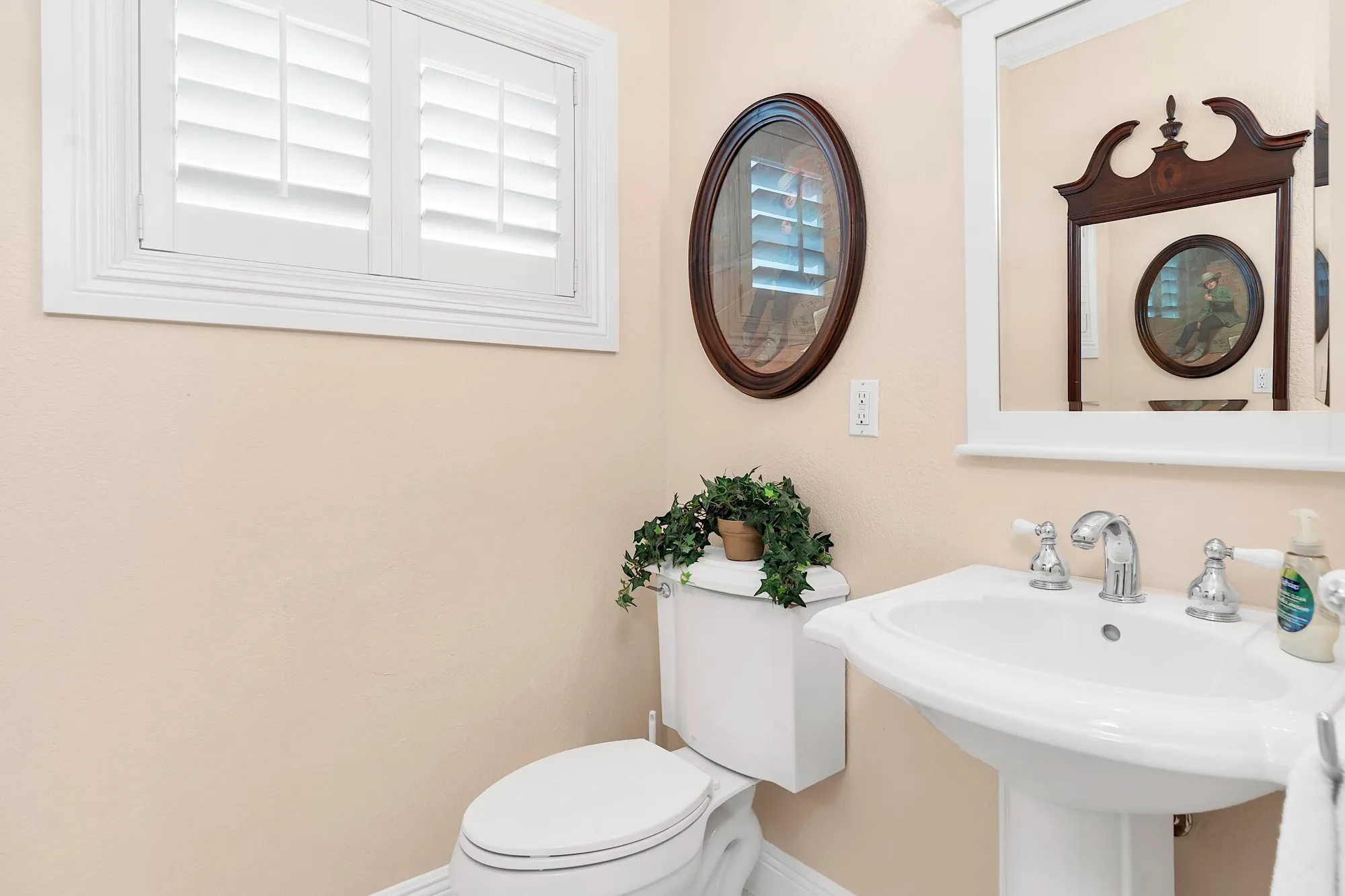 Property Slideshow image 21 of 47 | 2930 crosley dr m, West Palm Beach, FL, 33415