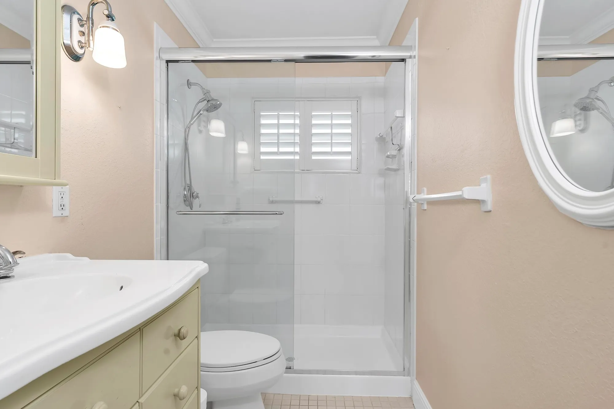Property Slideshow image 27 of 47 | 2930 crosley dr m, West Palm Beach, FL, 33415