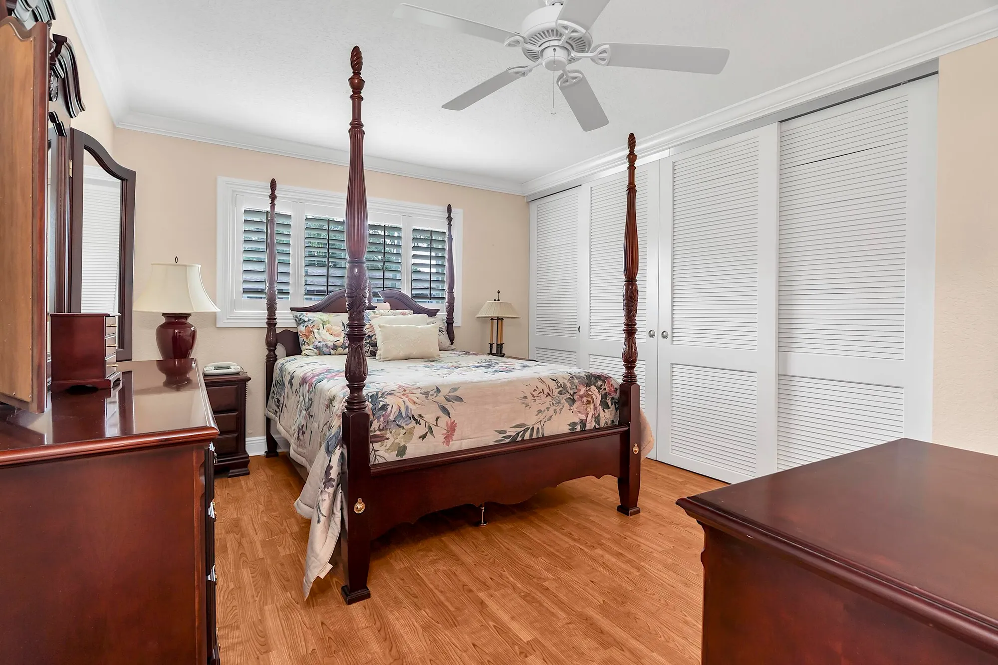 Property Slideshow image 23 of 47 | 2930 crosley dr m, West Palm Beach, FL, 33415