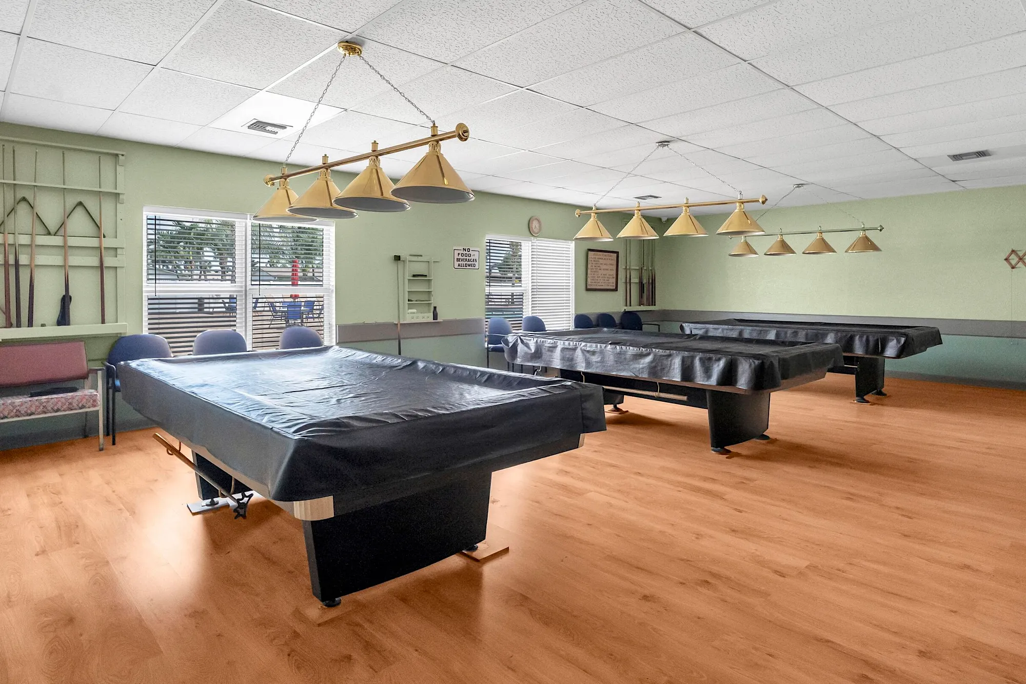 Property Slideshow image 34 of 47 | 2930 crosley dr m, West Palm Beach, FL, 33415