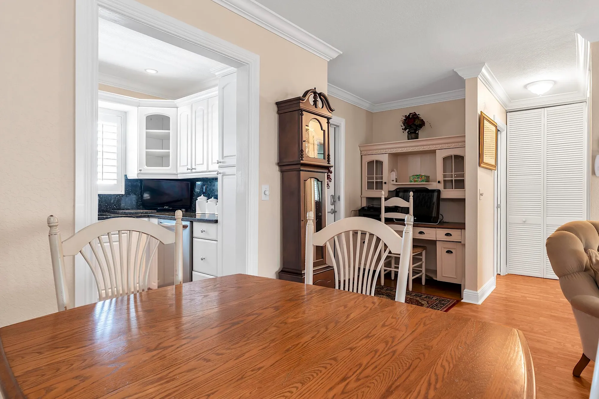 Property Slideshow image 13 of 47 | 2930 crosley dr m, West Palm Beach, FL, 33415