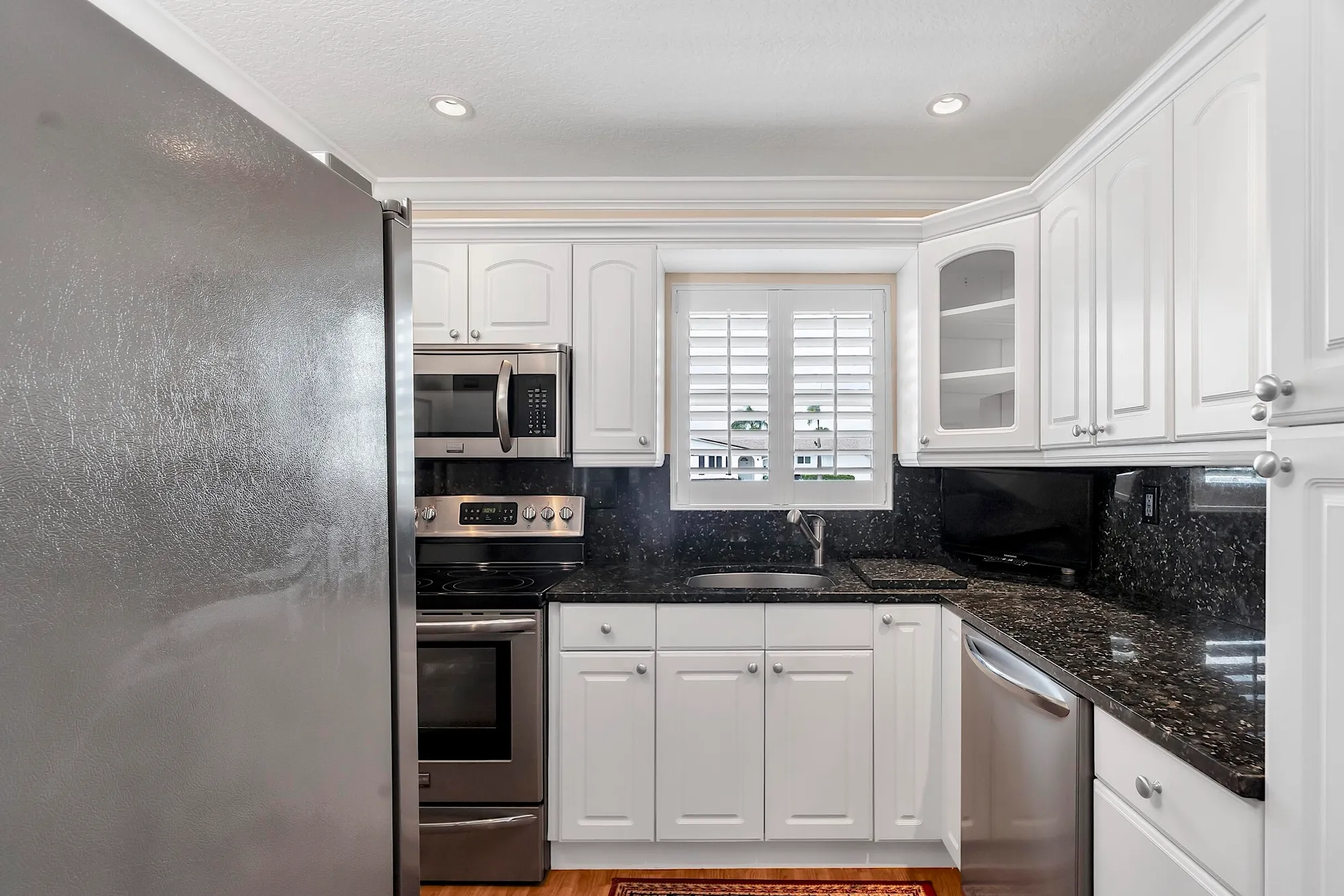 Property Slideshow image 14 of 47 | 2930 crosley dr m, West Palm Beach, FL, 33415