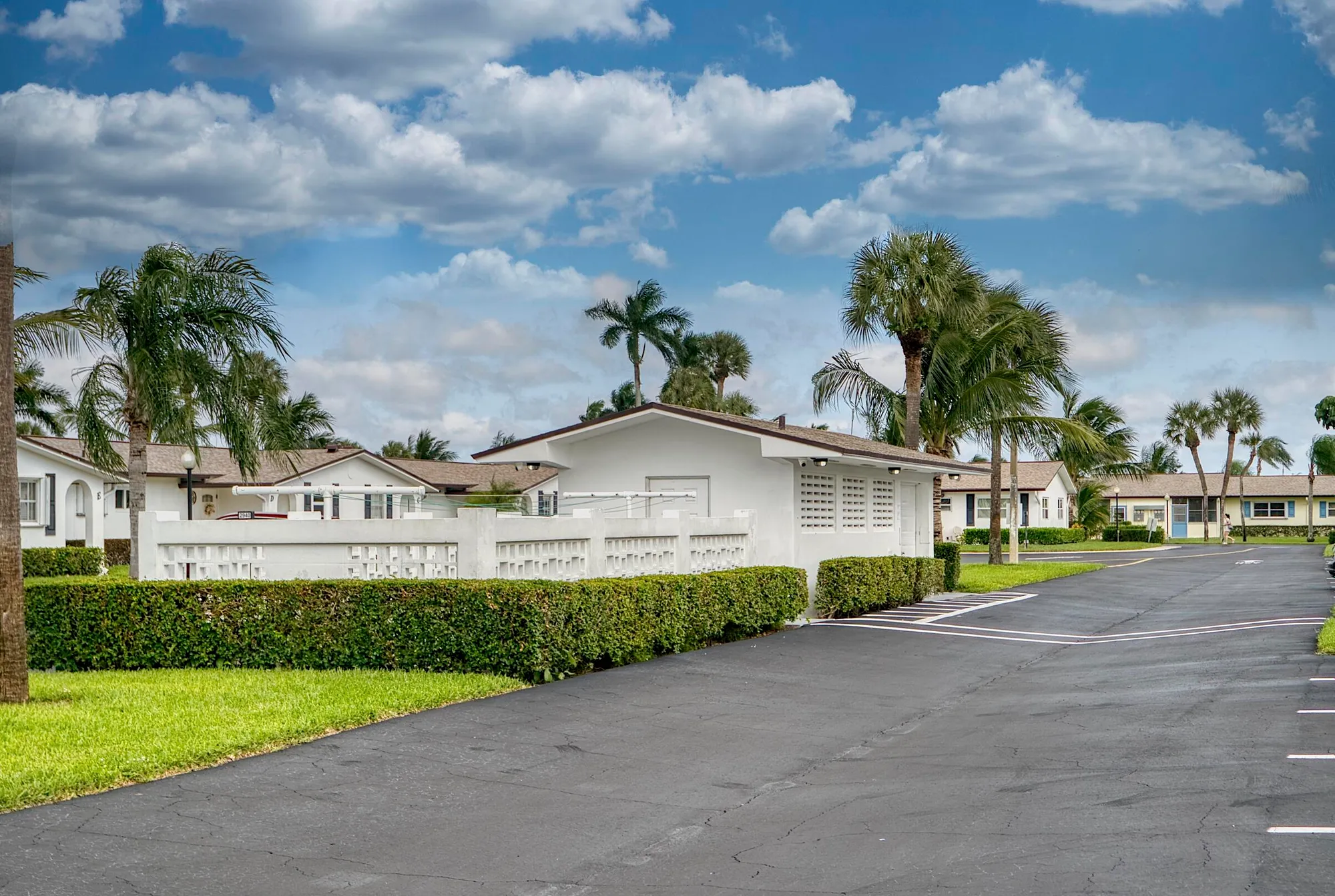 Property Slideshow image 32 of 47 | 2930 crosley dr m, West Palm Beach, FL, 33415