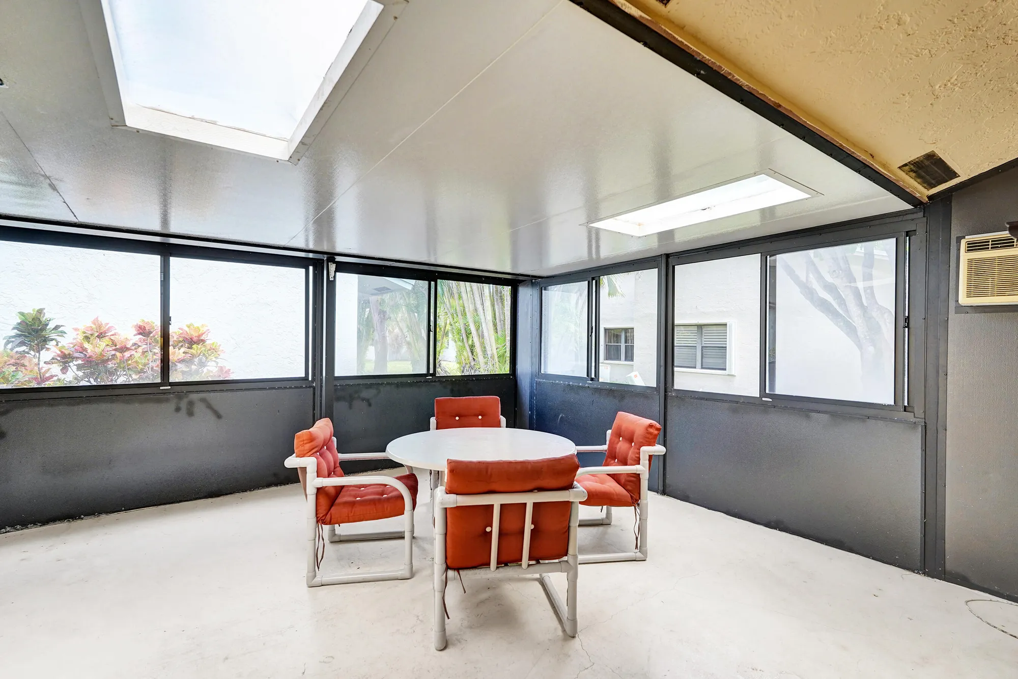 Property Slideshow image 34 of 63 | 2500 nw 10th st, Delray Beach, FL, 33445