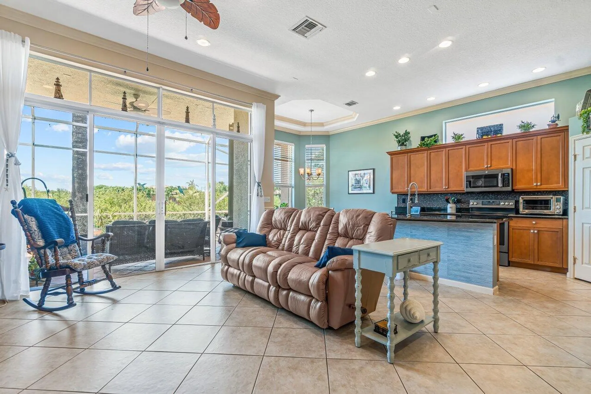 Property Slideshow image 9 of 37 | 9857 via grande, Wellington, FL, 33411