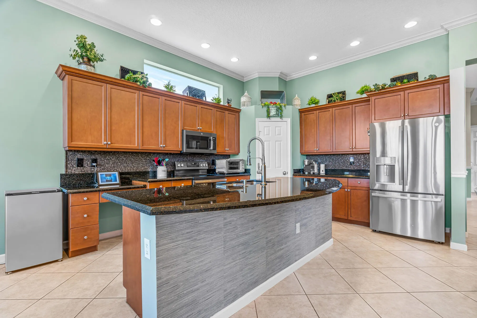 Property Slideshow image 15 of 37 | 9857 via grande, Wellington, FL, 33411